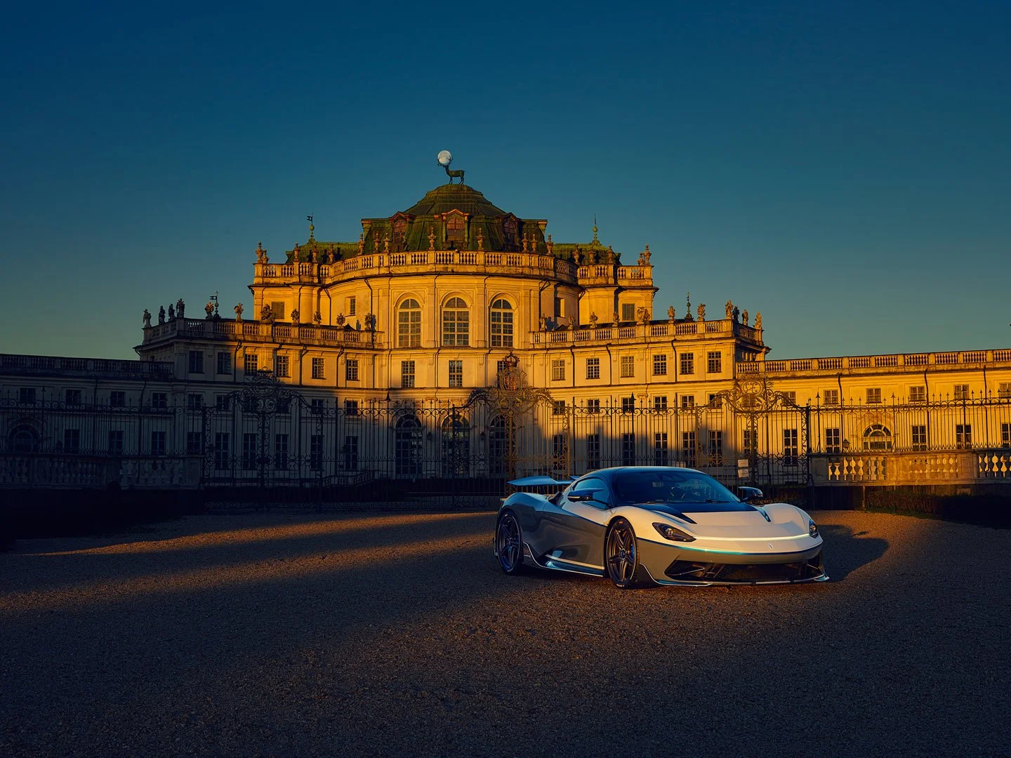 PININFARINA-BATTISTA-90-STUPINIGI-SHOT-01-0206-CL.jpg