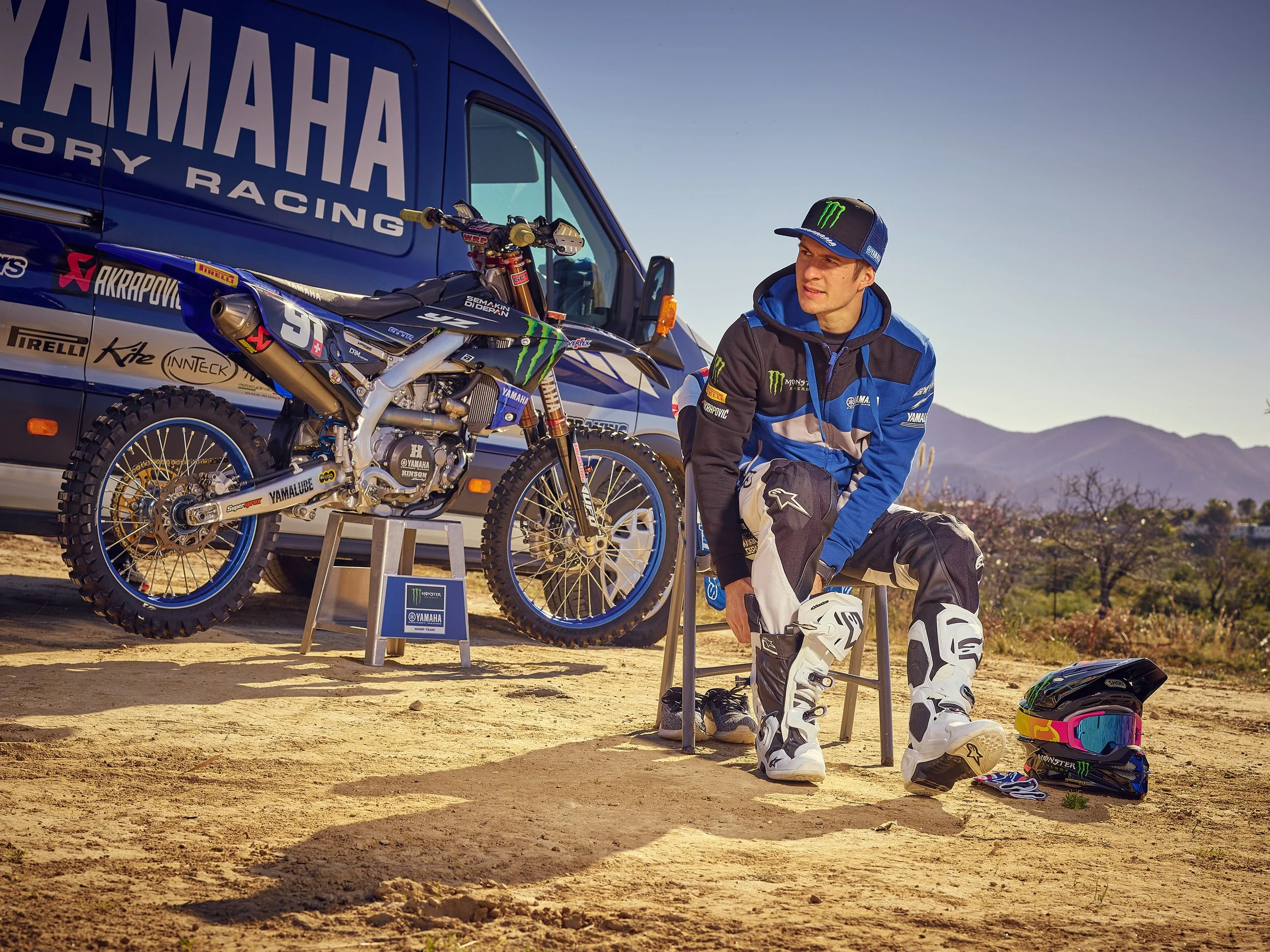 YAMAHA-MXGP-JEREMY-SEEWER-TRACK-CF006833.jpg