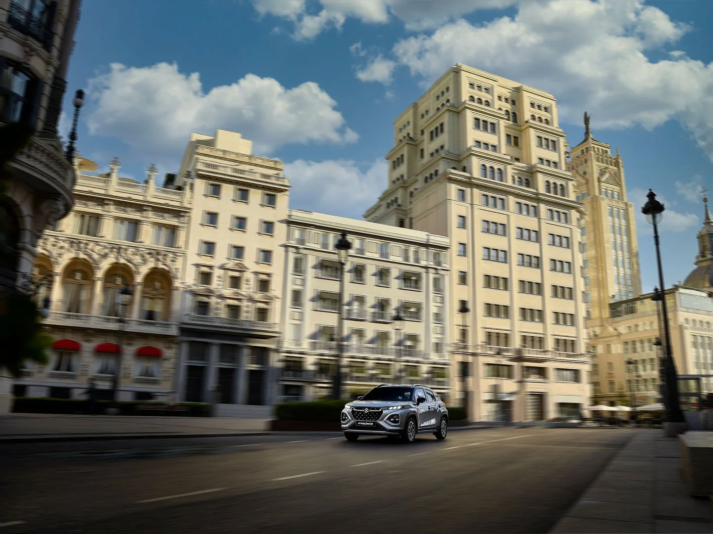 Suzuki-FRONX-009-Madrid-Four-Seasons-Hotel-Front-3-4-0431.jpg