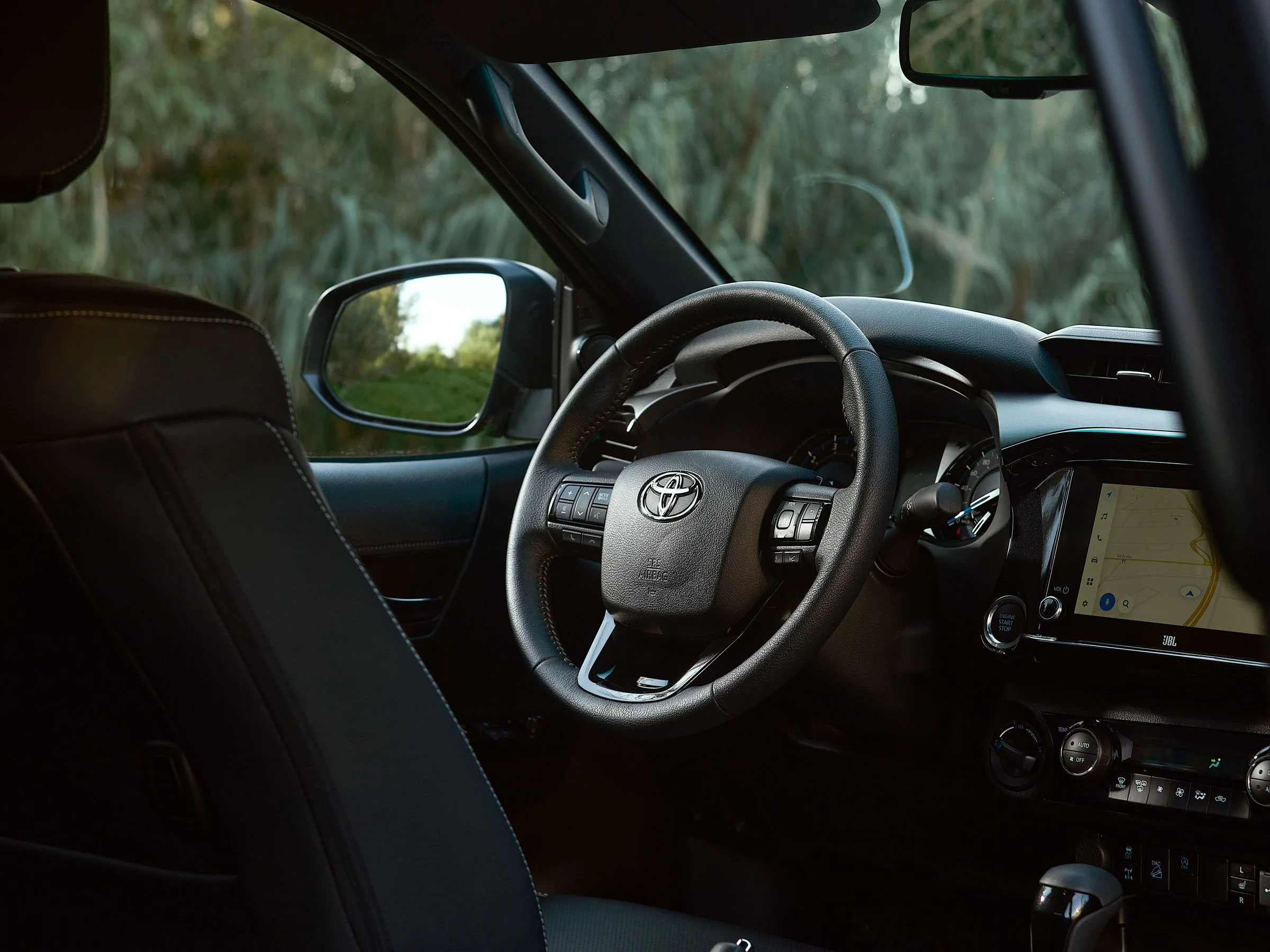 11-2025-TOYOTA-HILUX-Executive-33669.jpg
