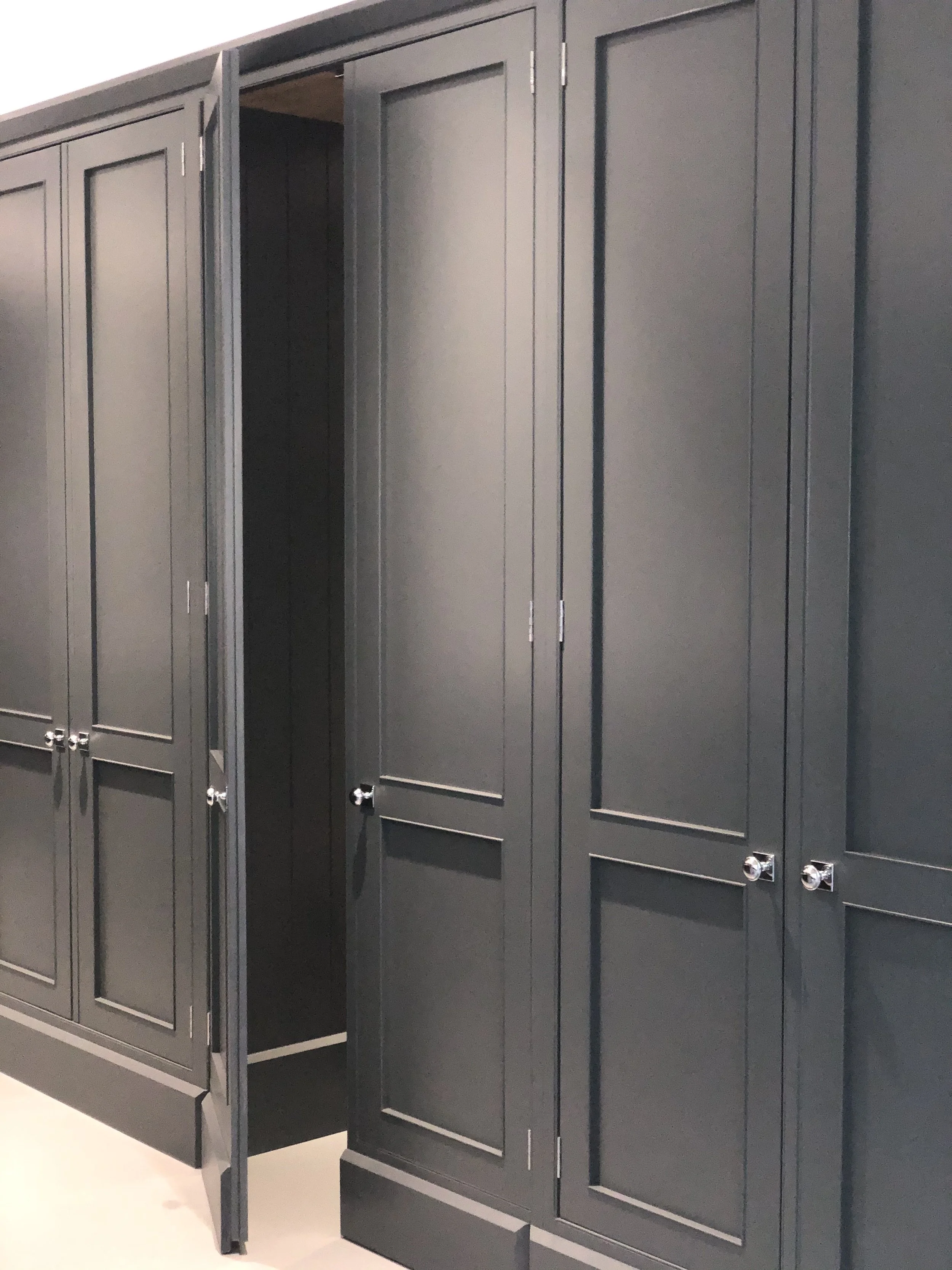 Kitchen Refurbishment Kent, Kitchen Makeovers South London, Made-to-Measure Kitchens Kent, Contemporary Kitchen Design Kent,