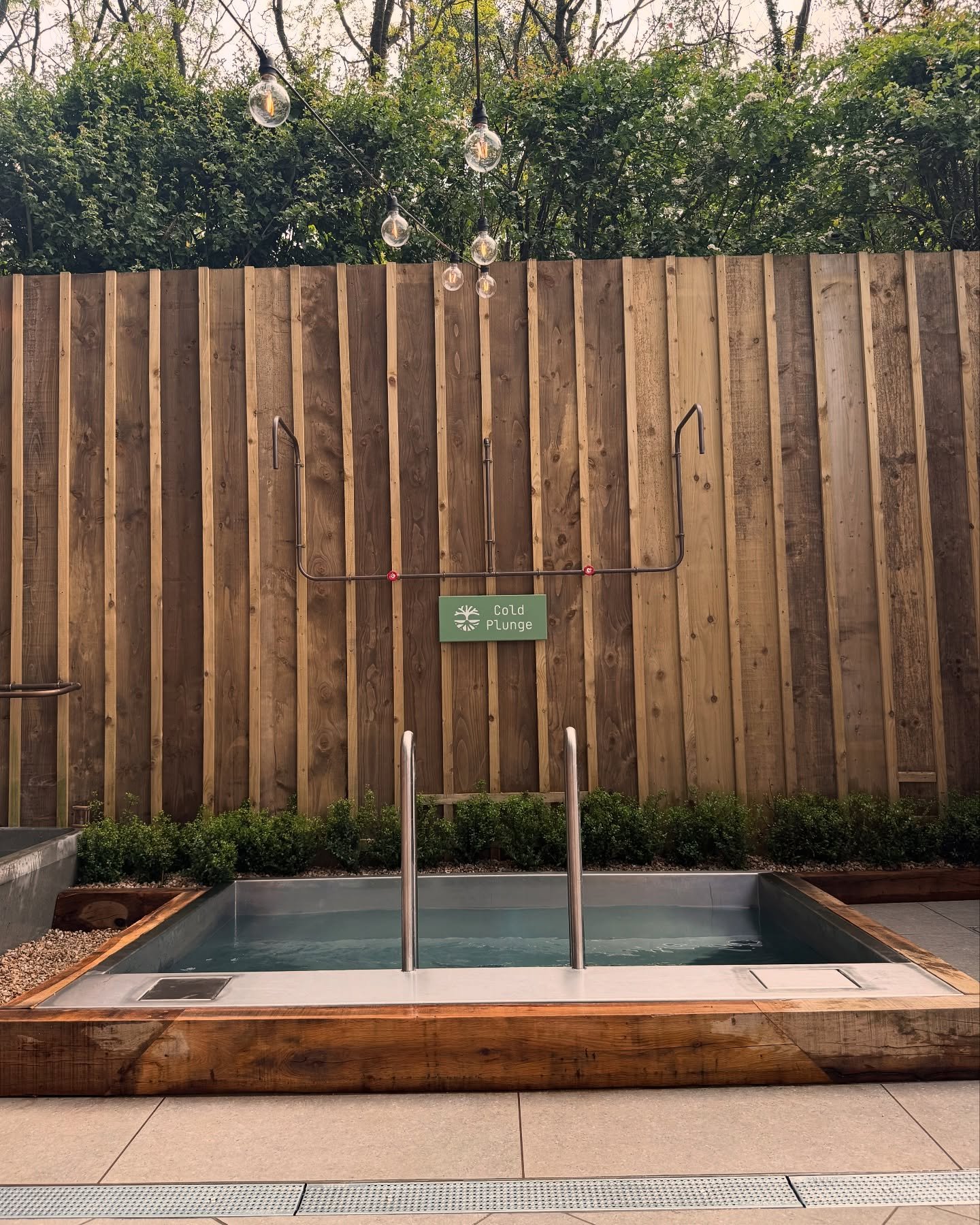 Project &lsquo;Showdown&rsquo; is complete. 

A look at some of the incredible updates we made this week @treehouse_sauna_naas 

New sunken ice bath ice bath set up🧊 
New sauna floors 🧖 
Complete plumbing overhaul 🚰 
Stunning new landscaping 🌴 

