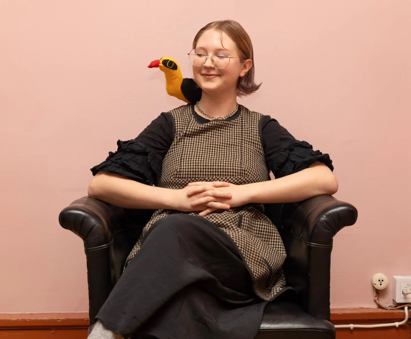 SavOlaeset: Inka, kuraattori 

Hei kaikki! Olen Inka Salmelainen (toisinaan tunnettu my&ouml;s Vinkkin&auml;) ja aloitin vuoden alussa osakunnan kuraattorina. 🌟

Koitan t&auml;ll&auml; hetkell&auml; tasapainotella kuraattorihommien hoitamista arkeol