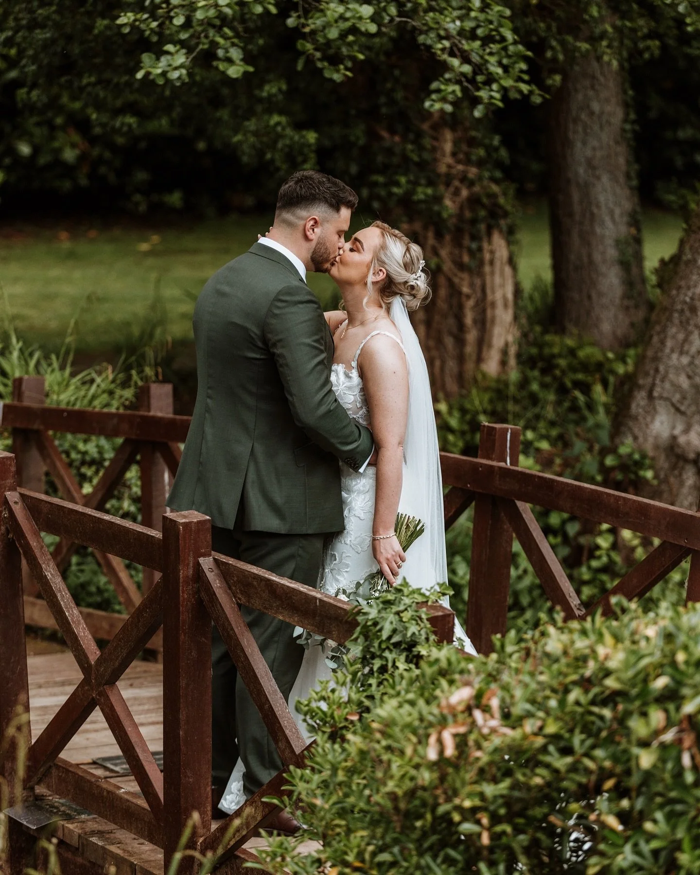 Mr &amp; Mrs Camden 💍 

Venue - @themillbarnsvenue 
Registrars - @shropsregistrars 
Content Creator - @weddingcontentbymeganpenney 
Hair - @styledby.sophie 
Makeup - @kb.makeupartistry 
Flowers - @flowers_of_kidderminster 
Cake - @lilybloomcakes 
De