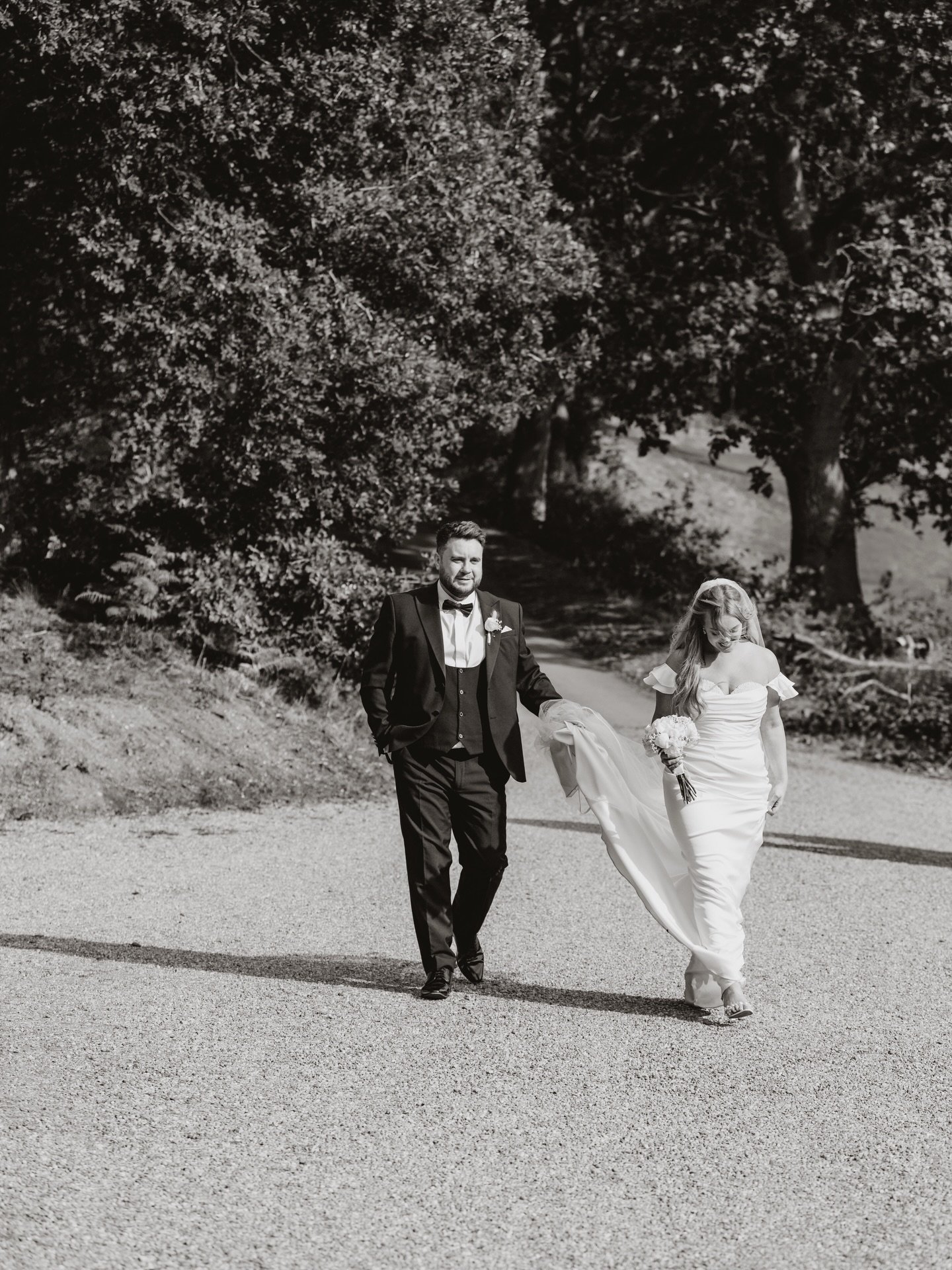 H &amp; J 

Venue - @bridalbarnwedding 
Dress - @georginascottbridal