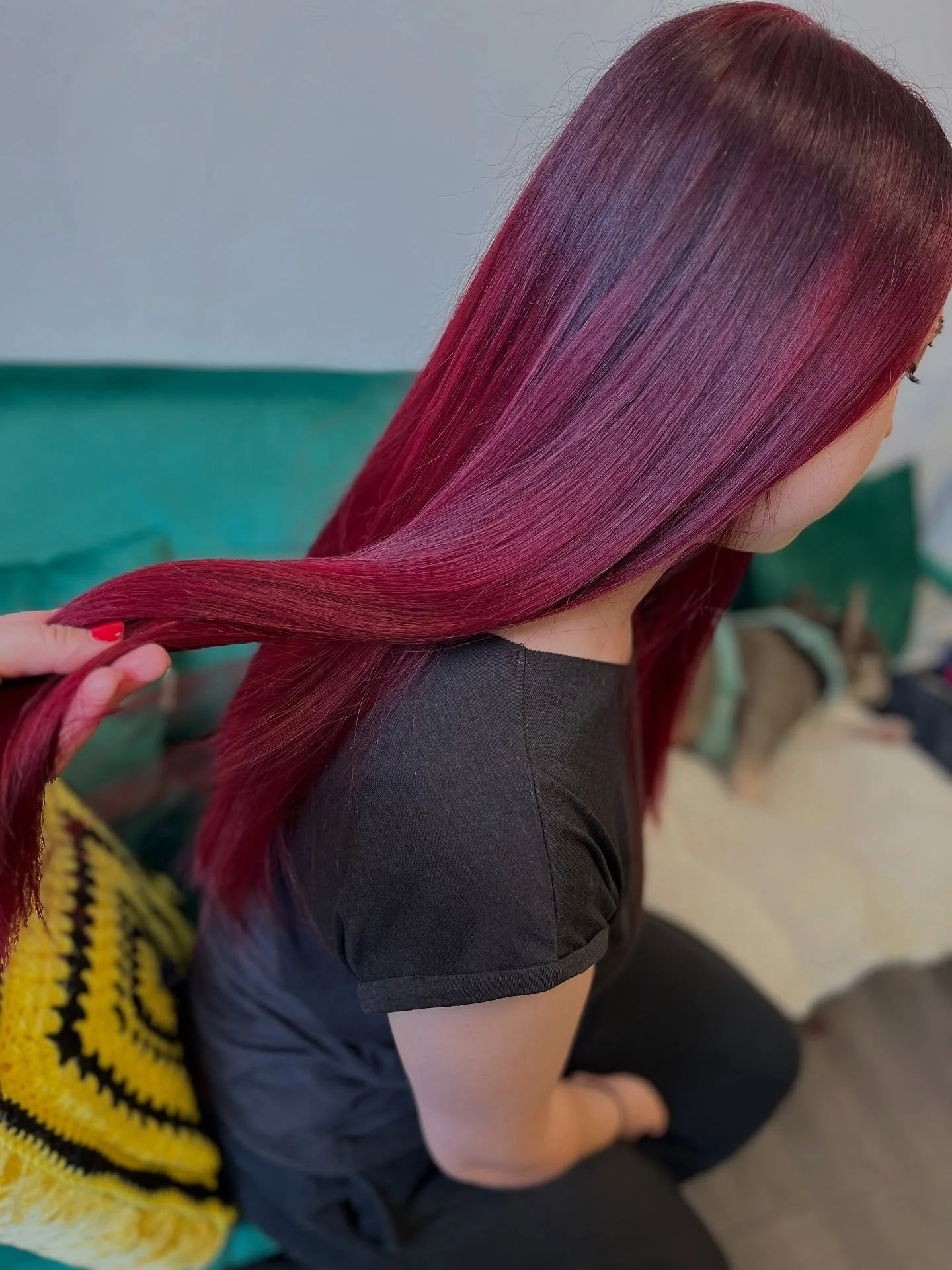 From everyday to extraordinary ✨

This transformation with Colorissimo delivers rich, vibrant colour and healthy, luminous hair that shines from root to tip. Perfect for clients who want a warm, sophisticated shade that&rsquo;s long-lasting, glossy a