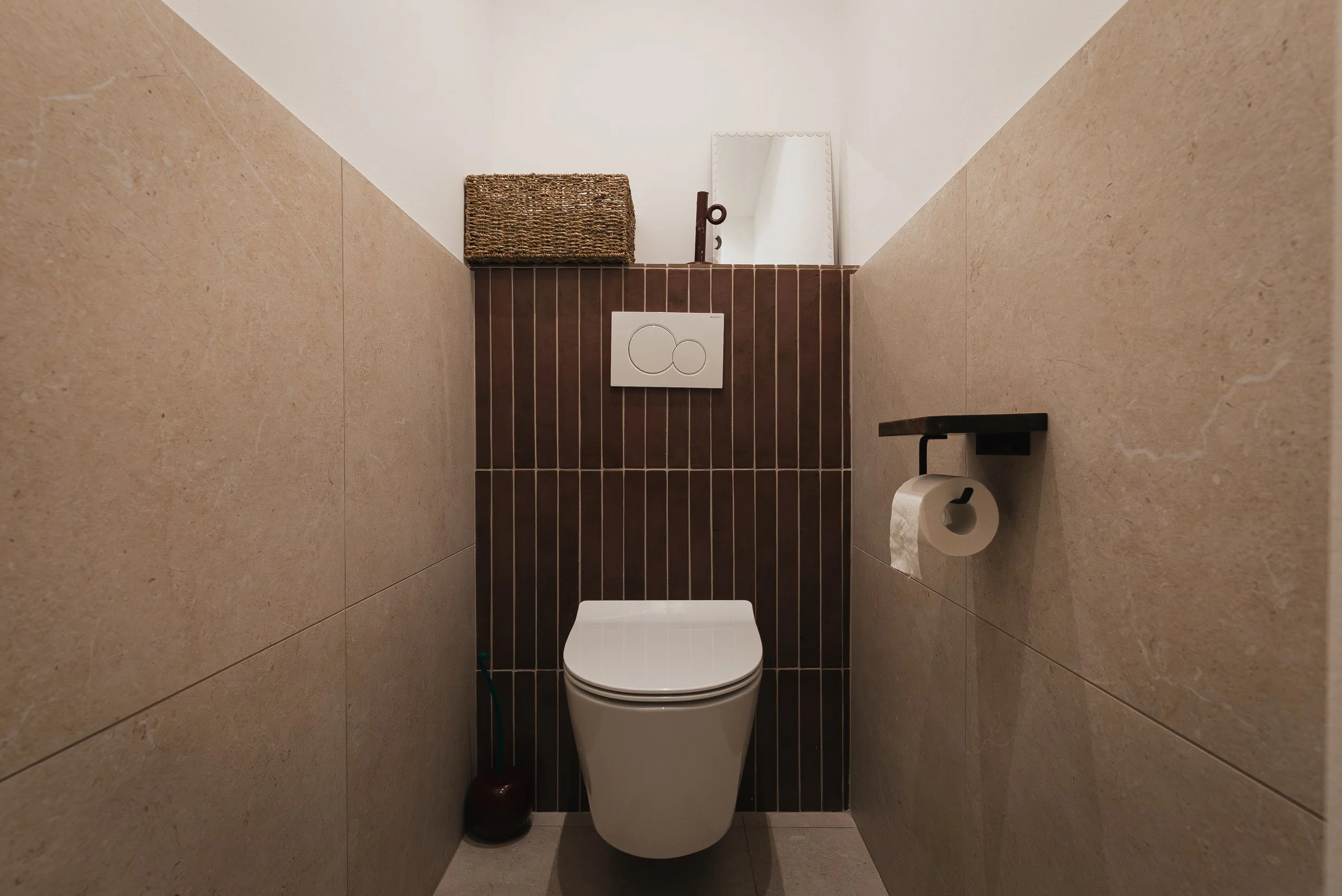 hesmaia-project-aurelia-minimal-bathroom-interior..jpg