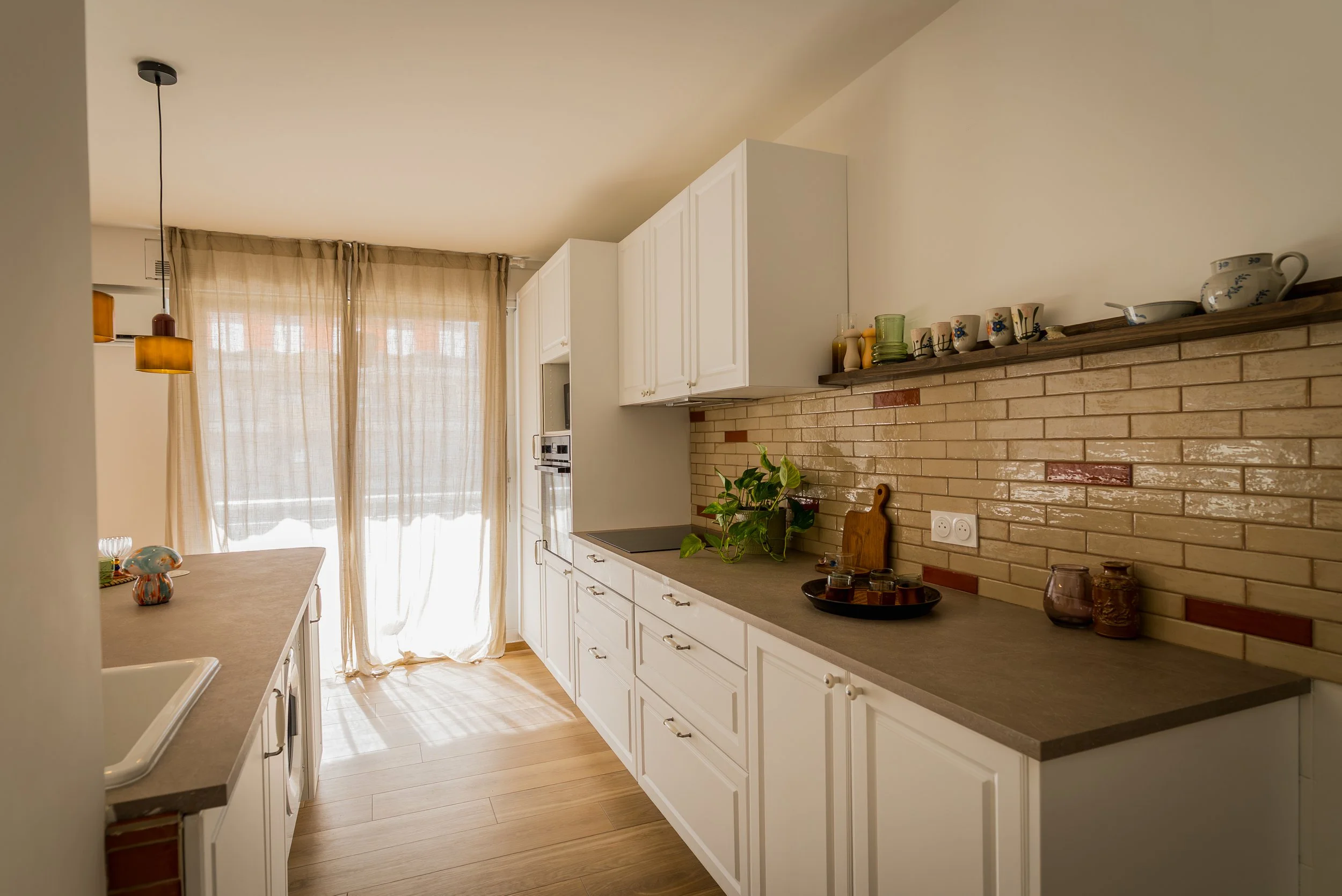 hesmaia-project-aurelia-textured-kitchen-interior.jpg