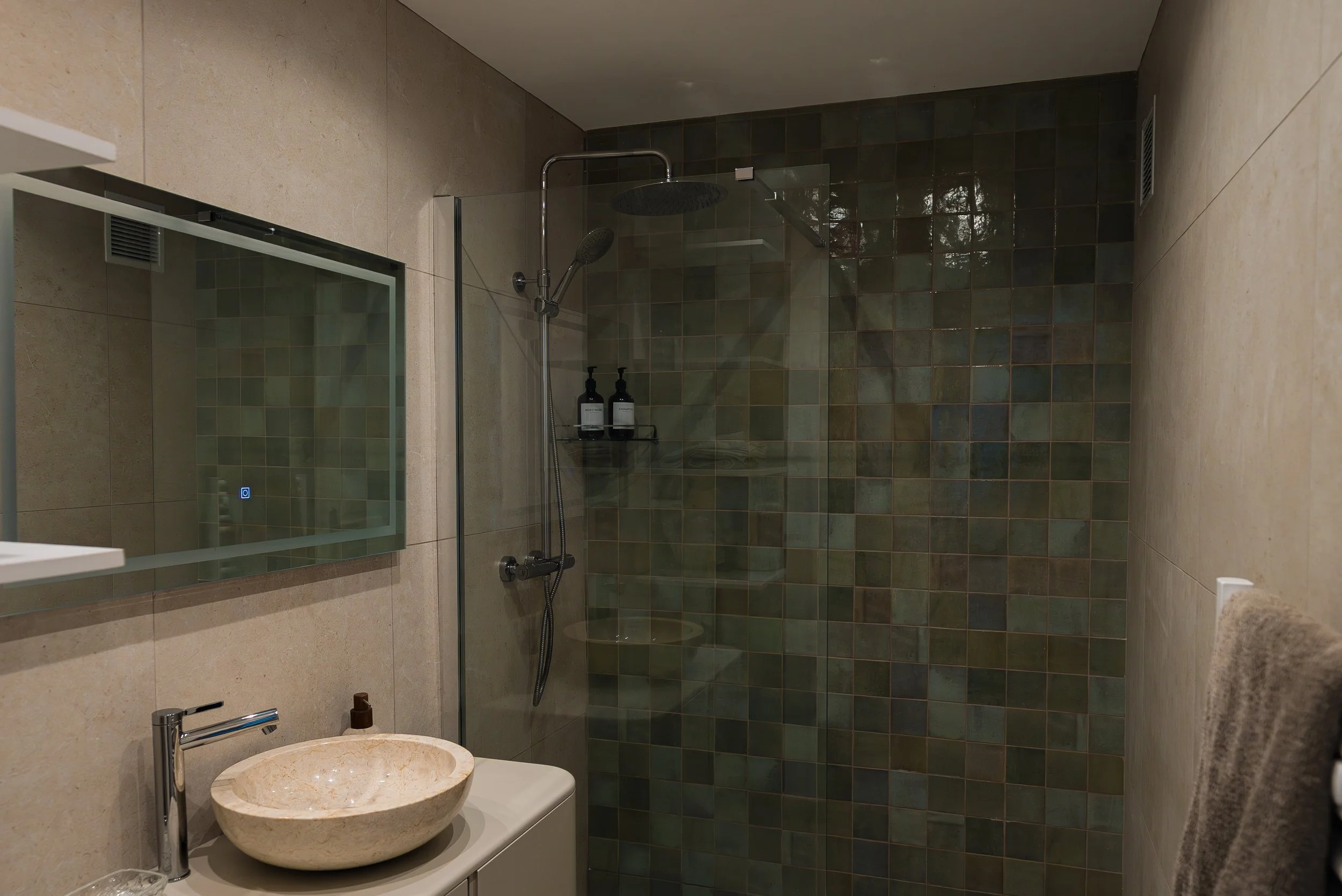 hesmaia-project-aurelia-modern-bathroom-design.jpg