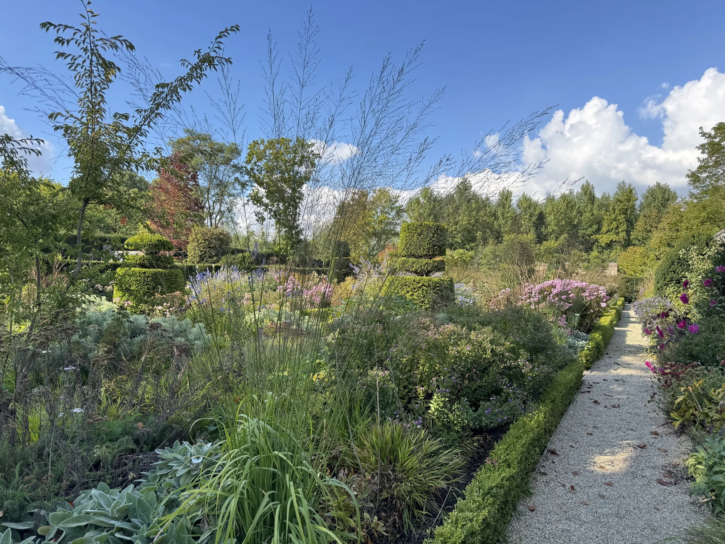 Rullingen - Castle flower garden