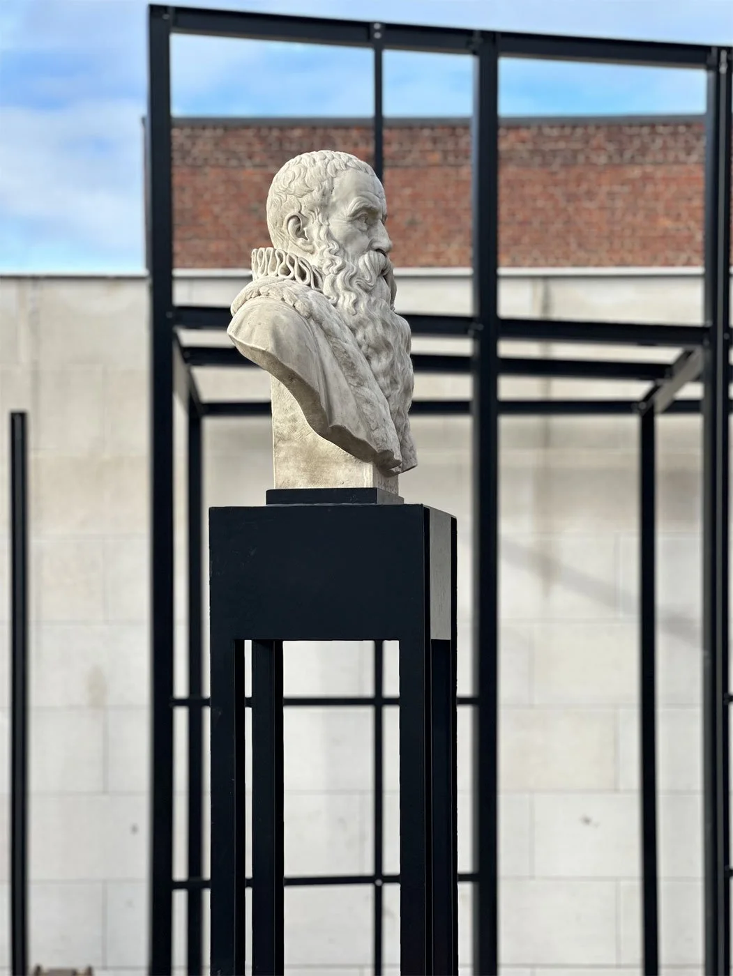 IMG_sculpture.jpg