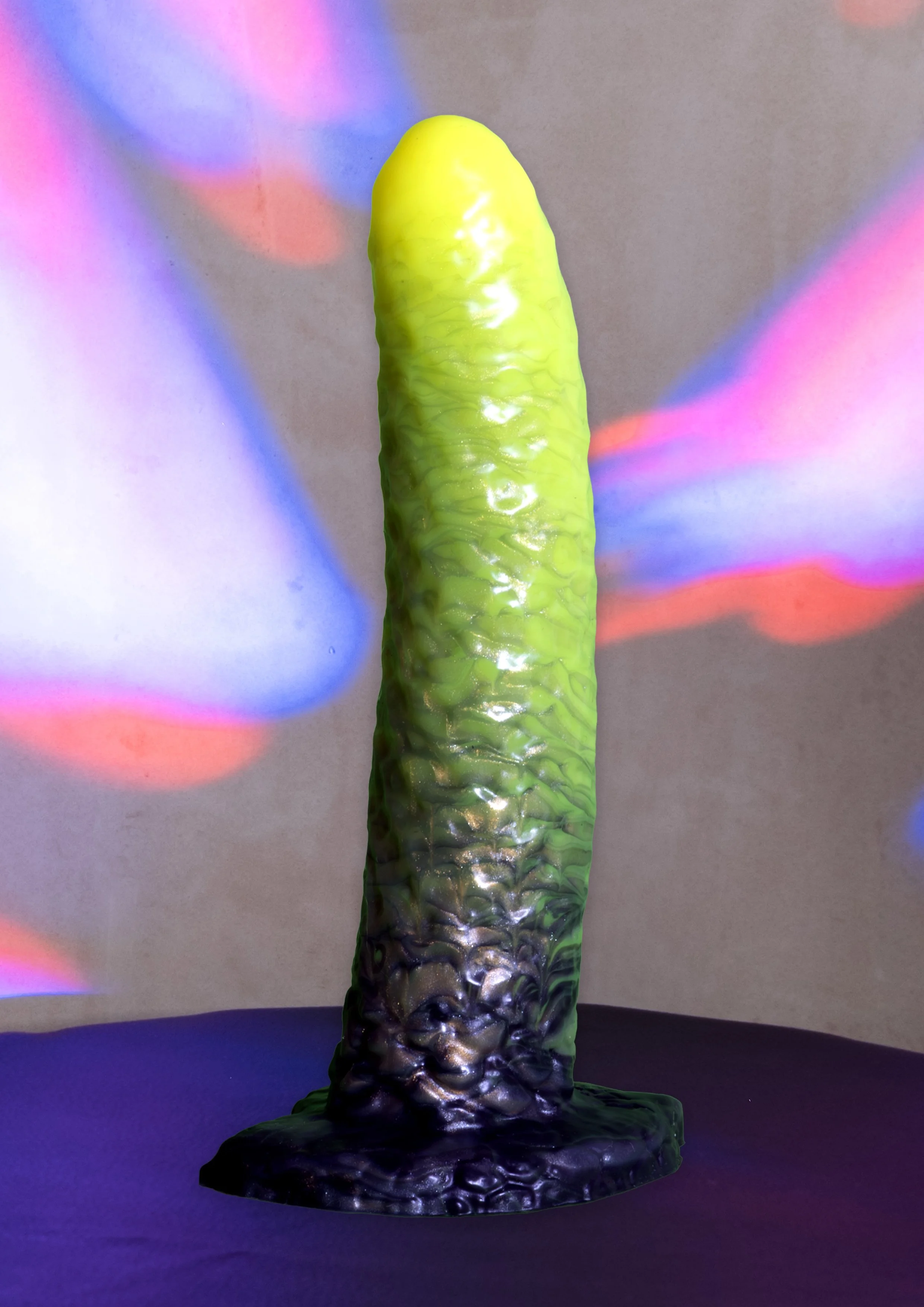 Green+Black torch_CU.jpg