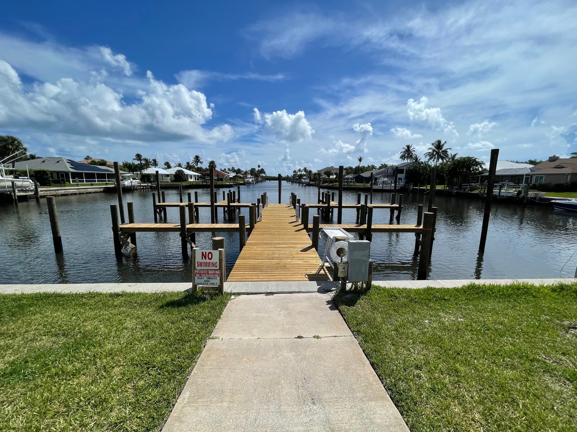 Commercial- style dock and slip installation Commercial-style dock and slip installation completed in Hobe Sound
