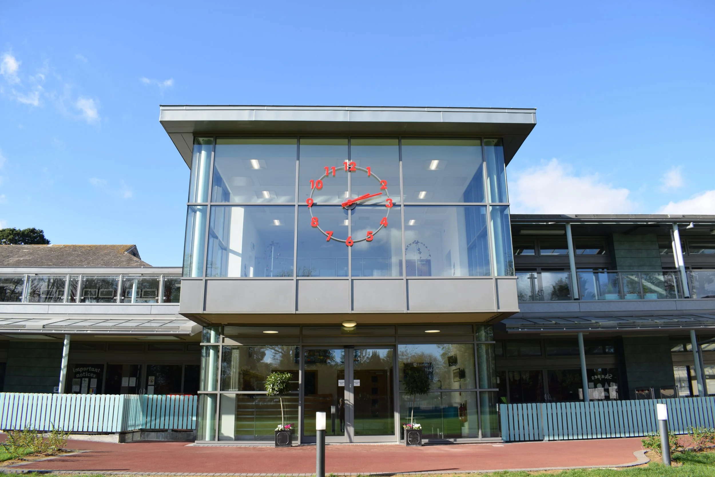 01Entrance.jpg