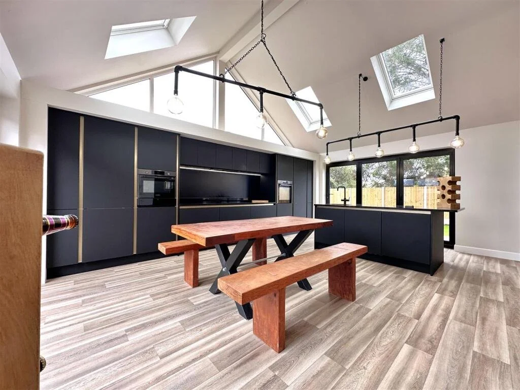 Interior3.jpeg