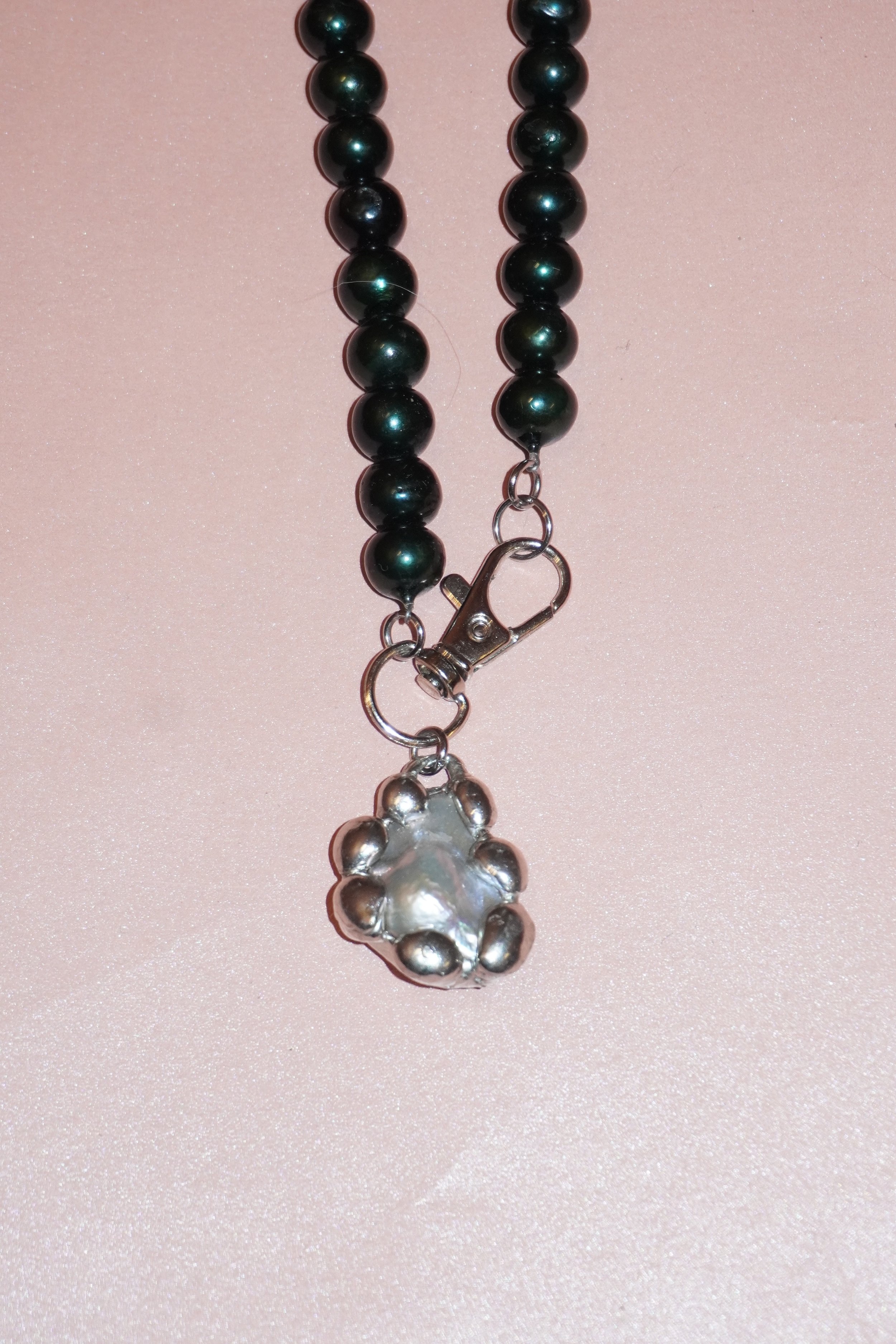my dearest world Black Pearl necklace with Bubble Baroque Pearl & keychain clasp