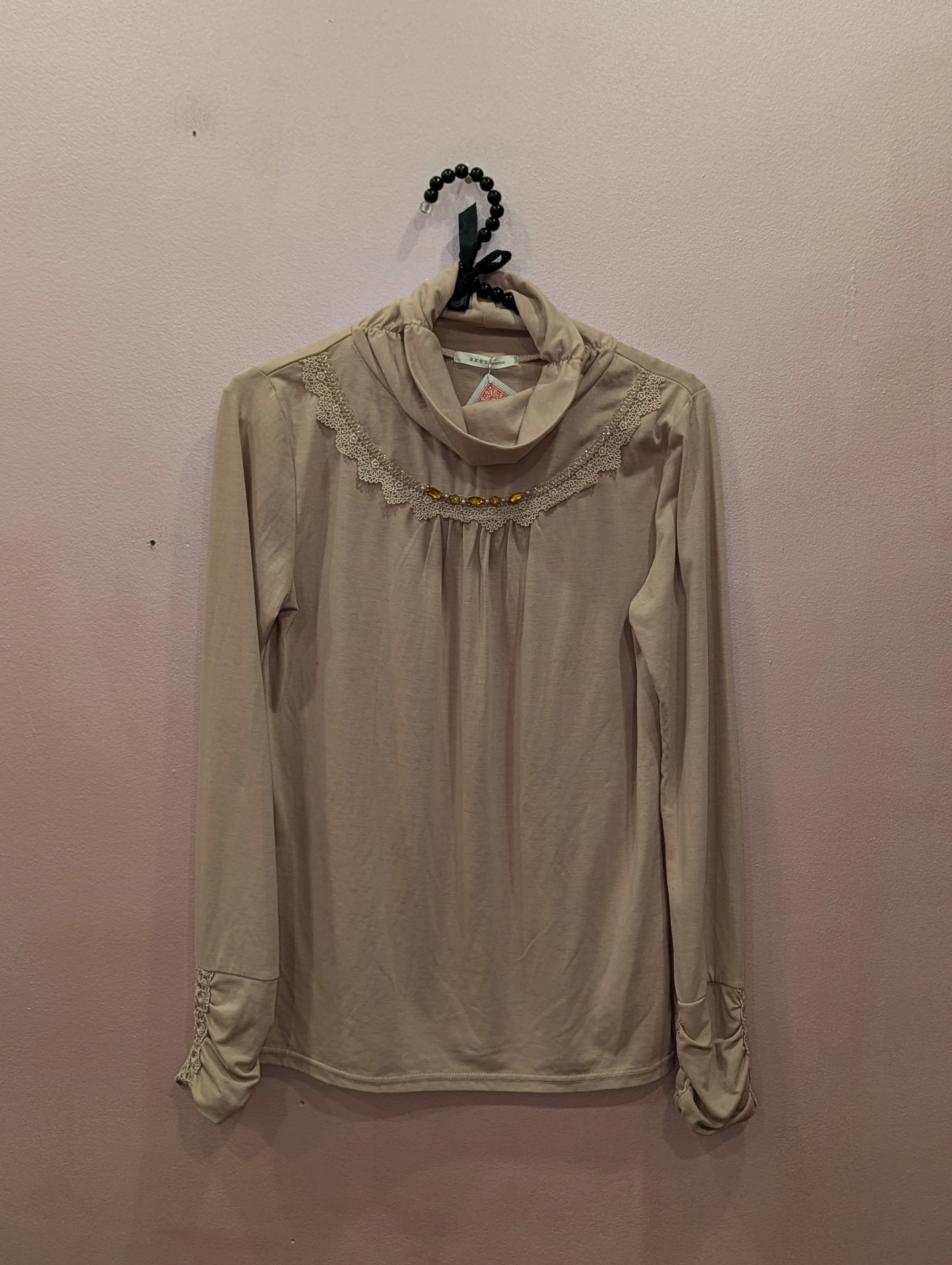 killah queen Axes Femme Blush Pink Turtleneck Top