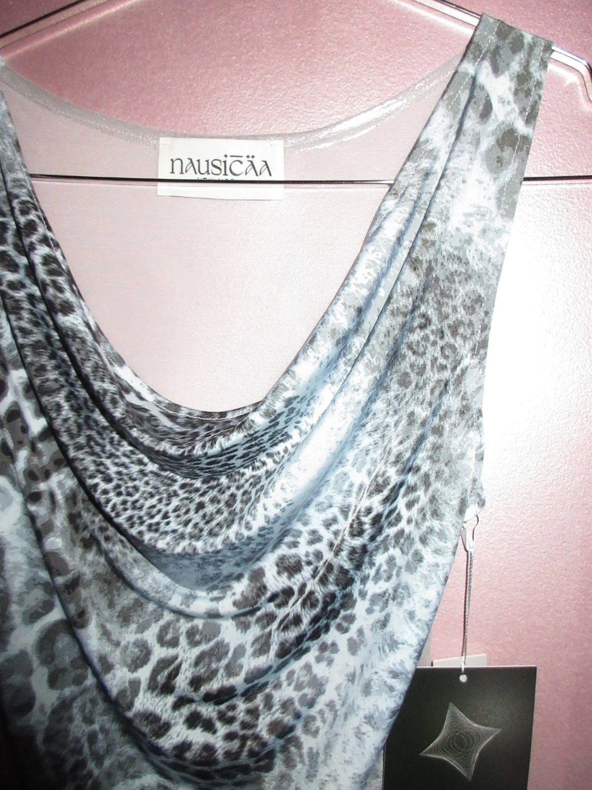 nausicaa SNOW LEOPARD WITH SILVER IDA TOP