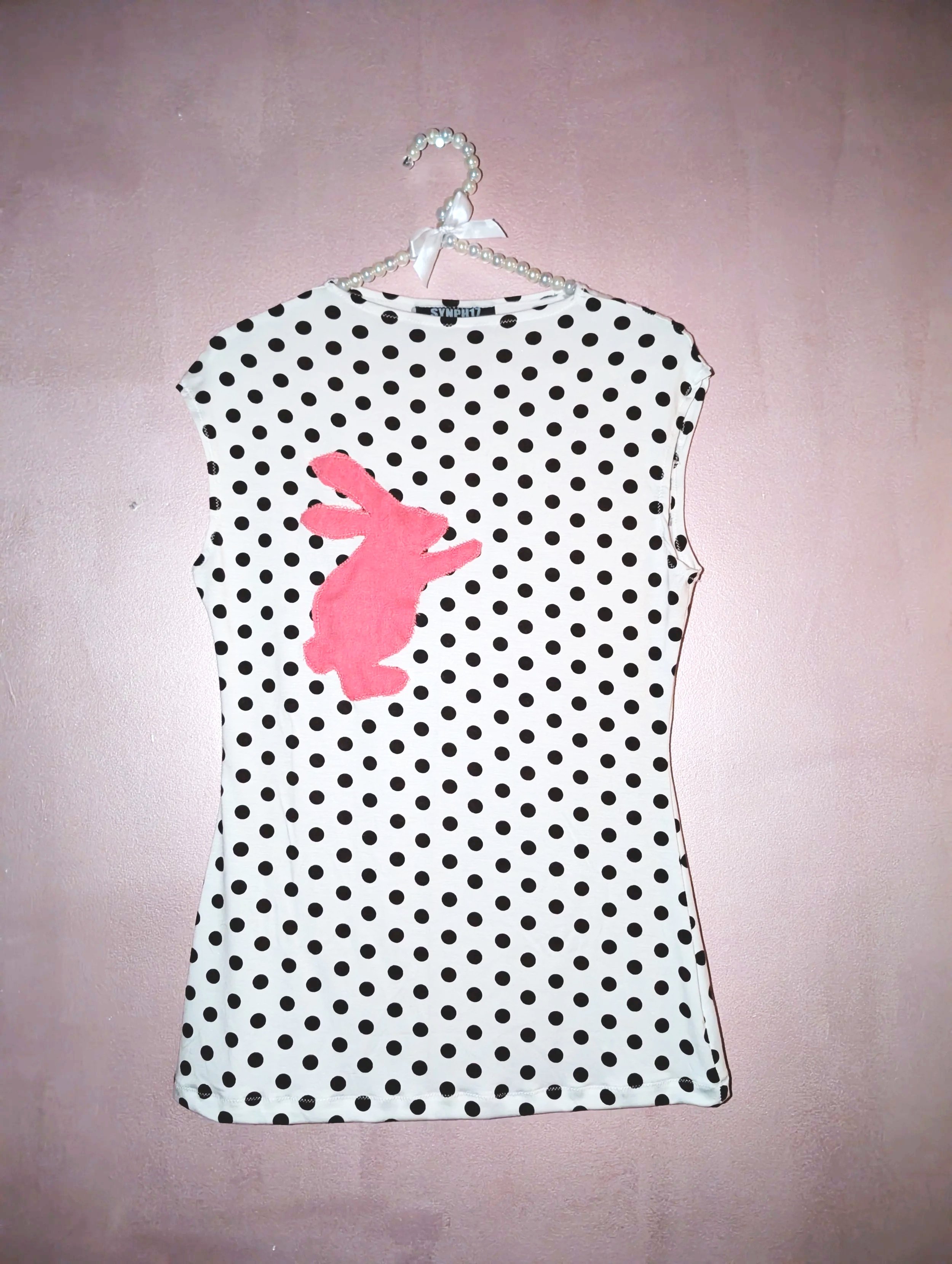 SYNPH17 Polka dot top pink bunny