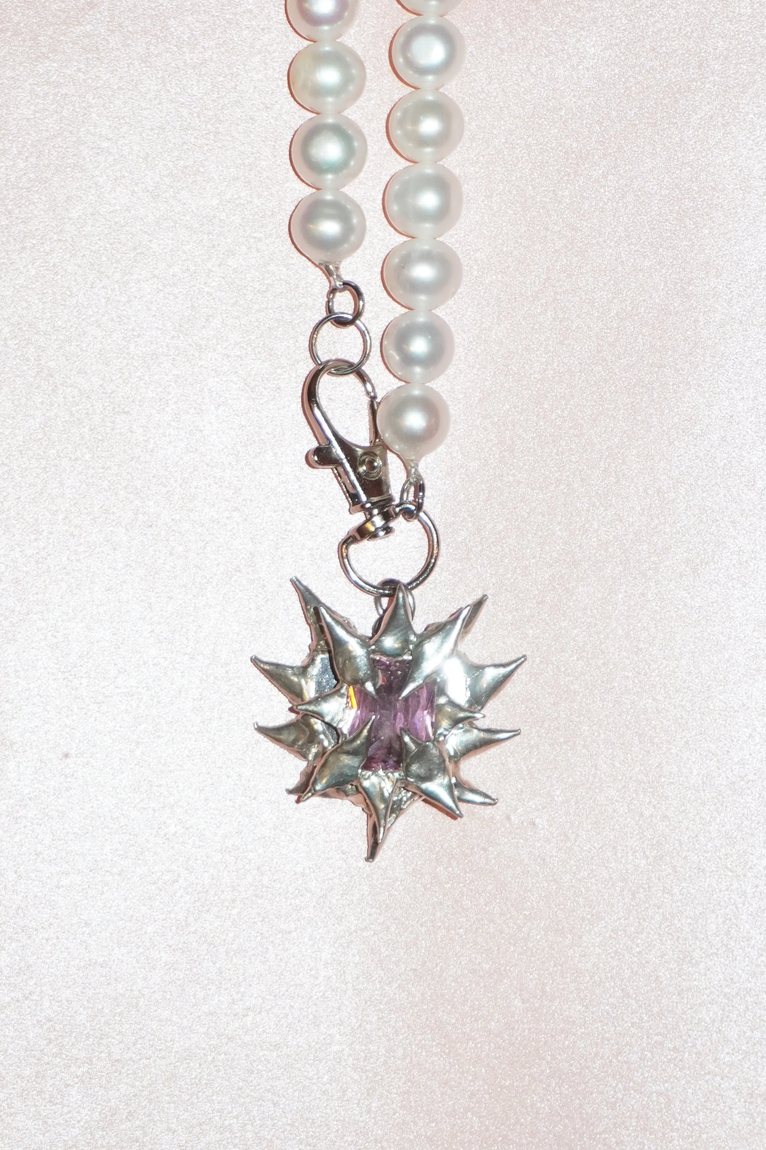my dearest world single strand White Pearl Spikey Pink Gem Keychain Clasp Necklace