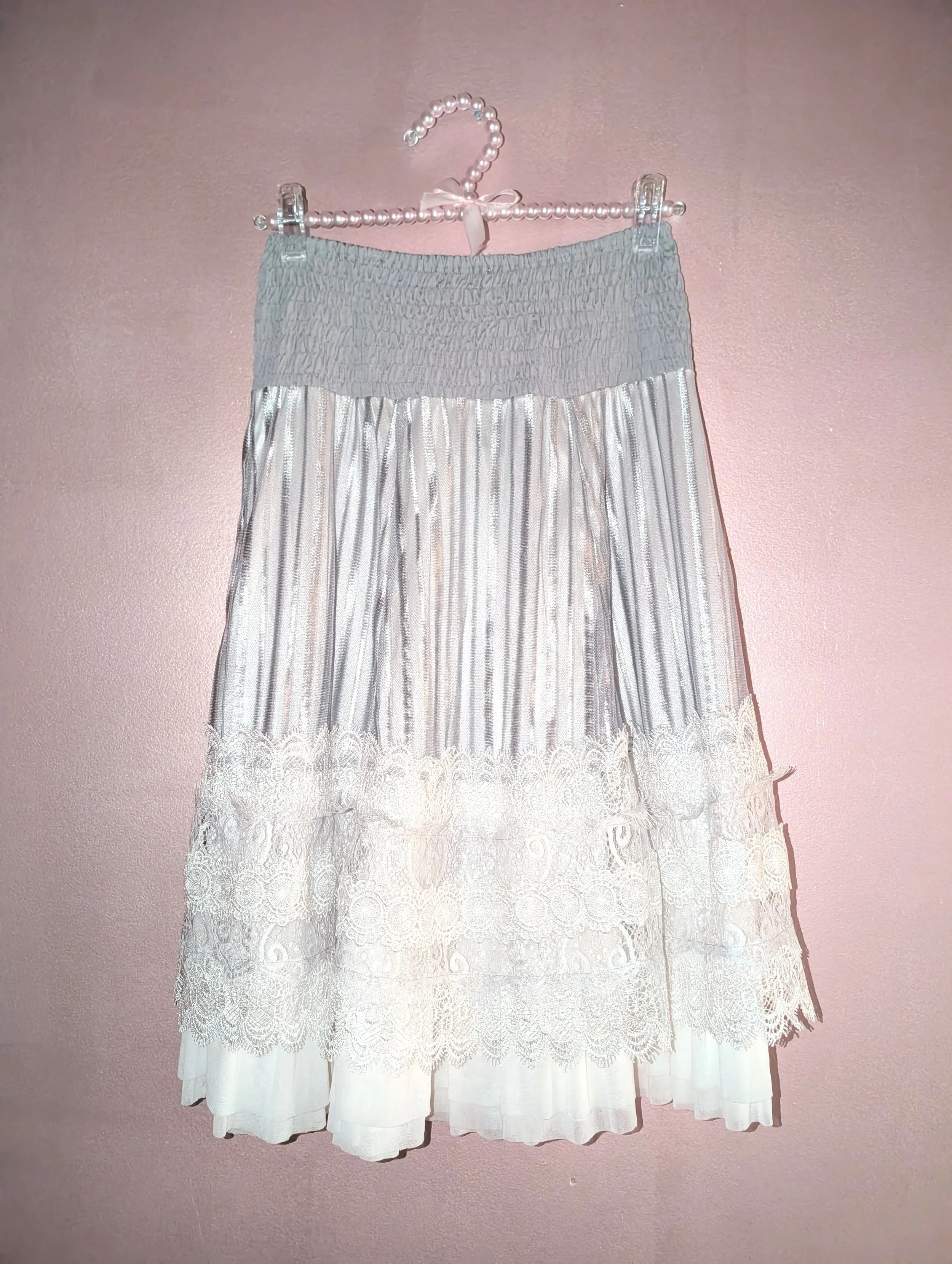 killah queen Ozz On Grey & Cream Lace Skirt
