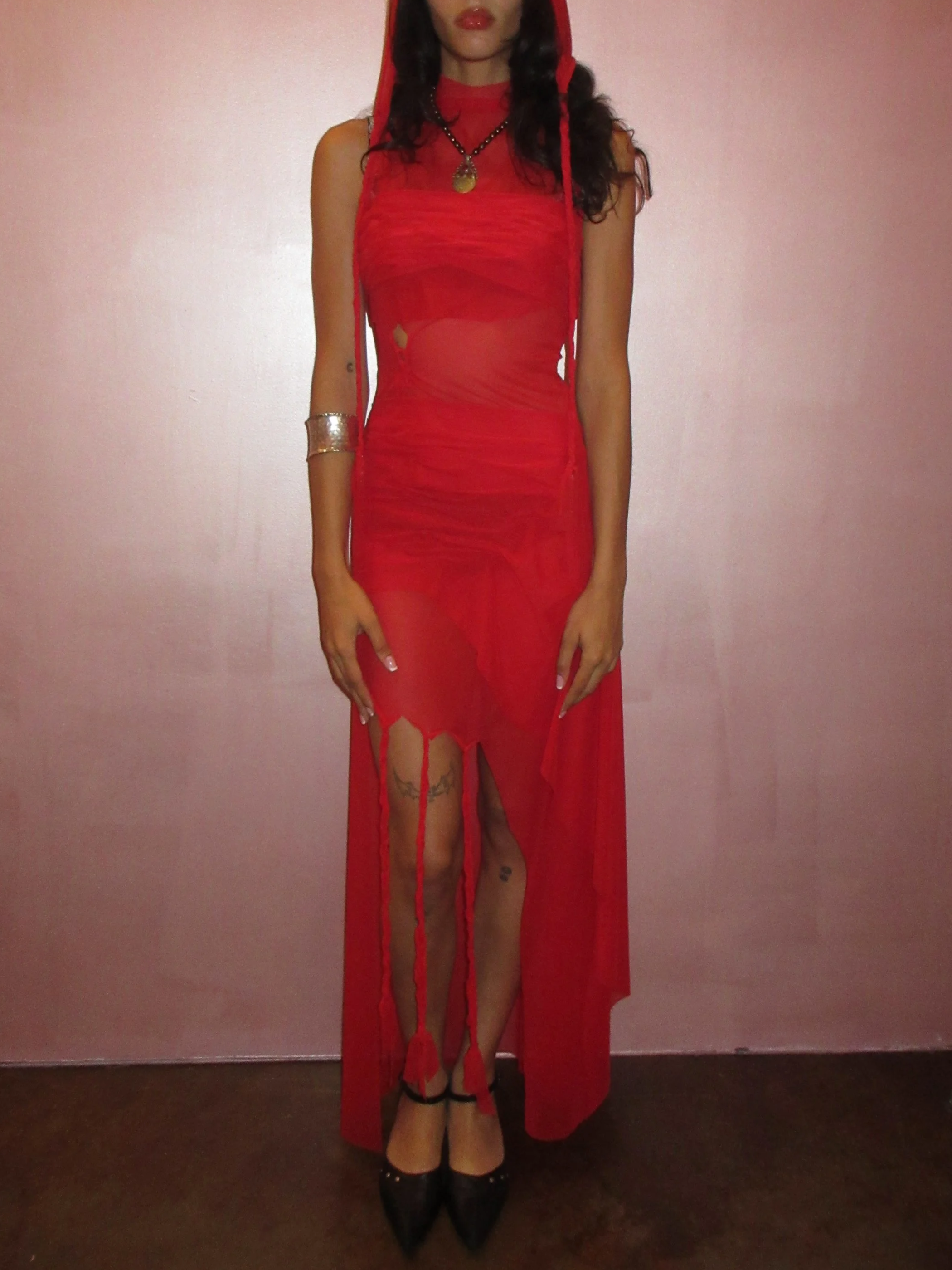 nausicaa red nyx
dress w/ hood