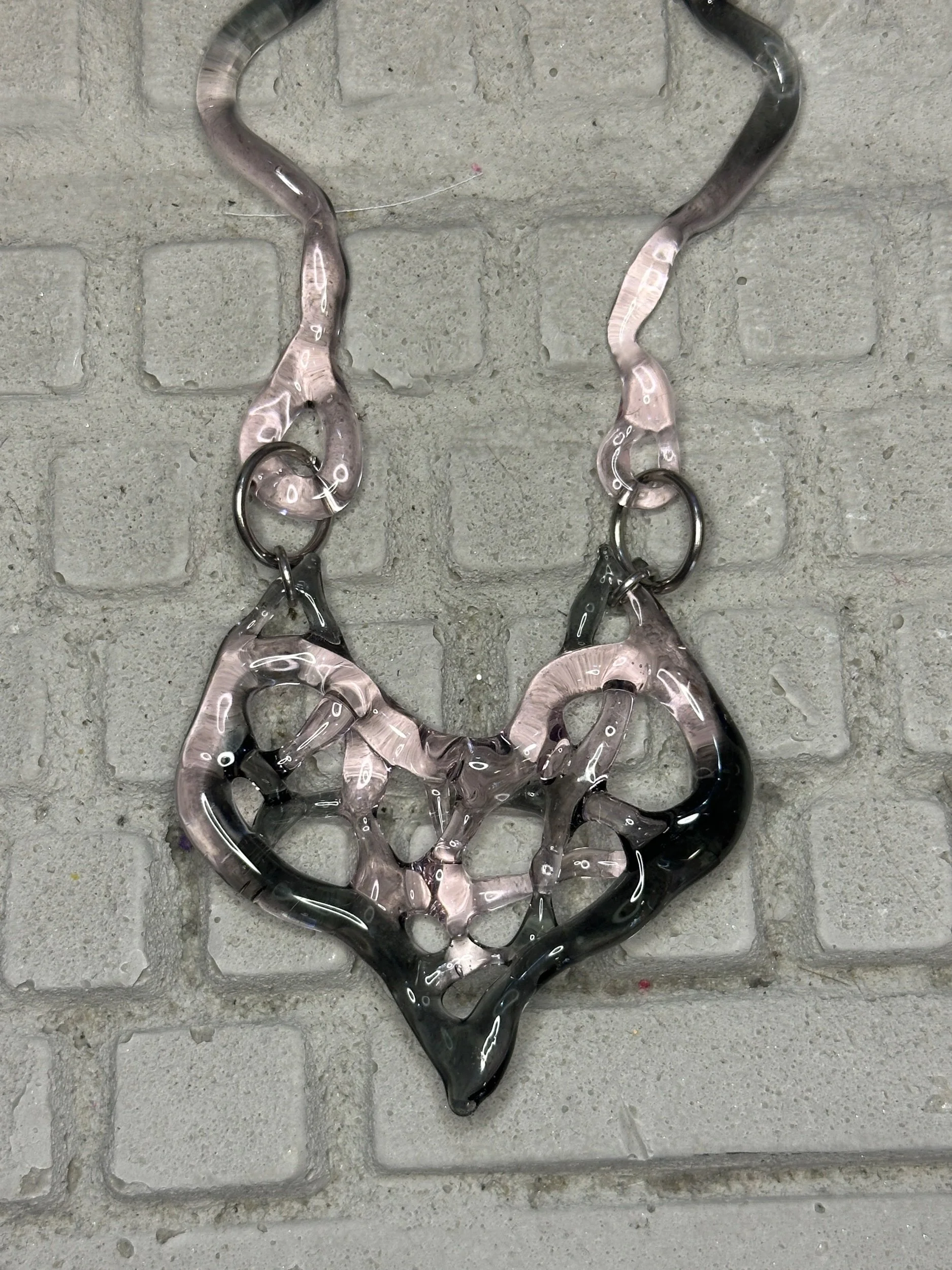 leyrē Pink & Black Glass Necklace "Heart of Glass"