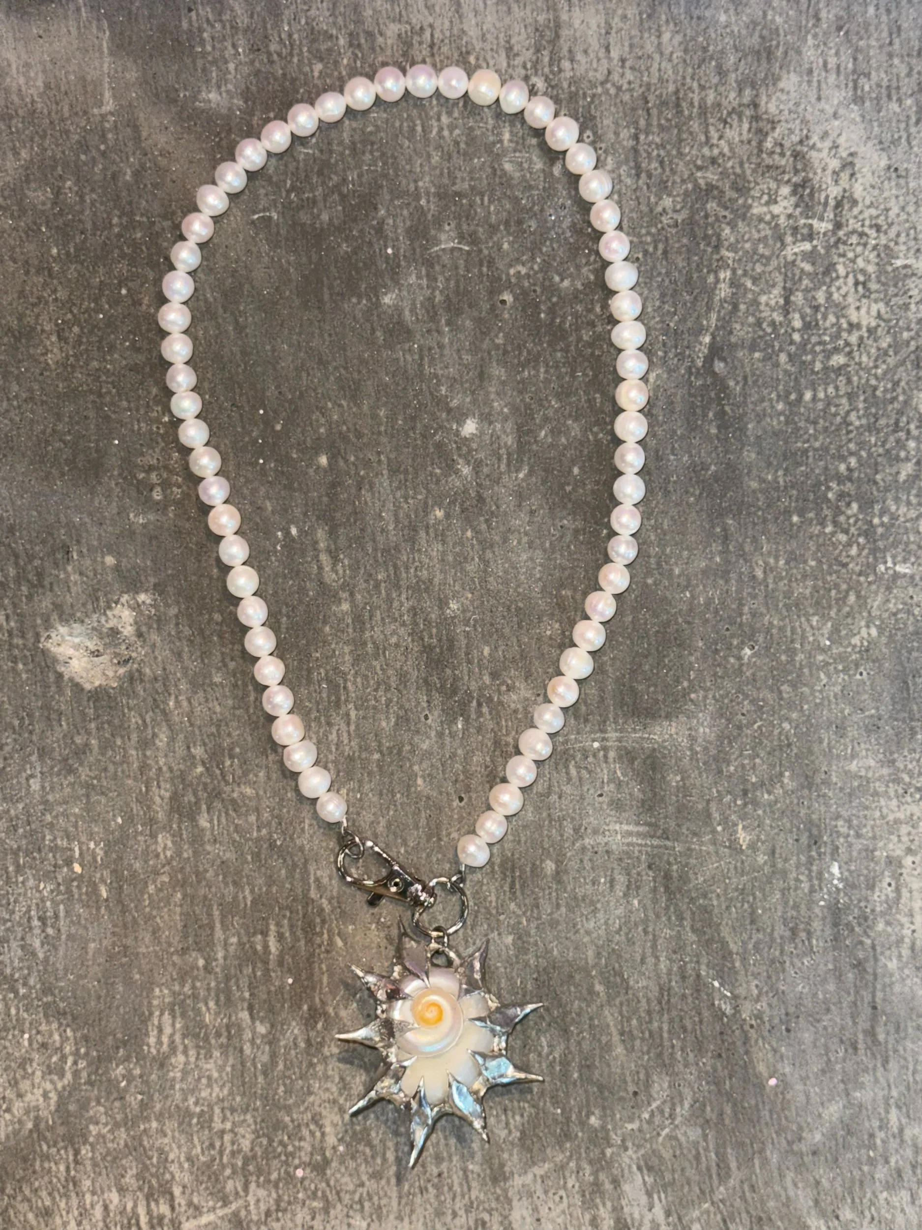 my dearest world Spiral Shell Keychain Link Pearl Necklace