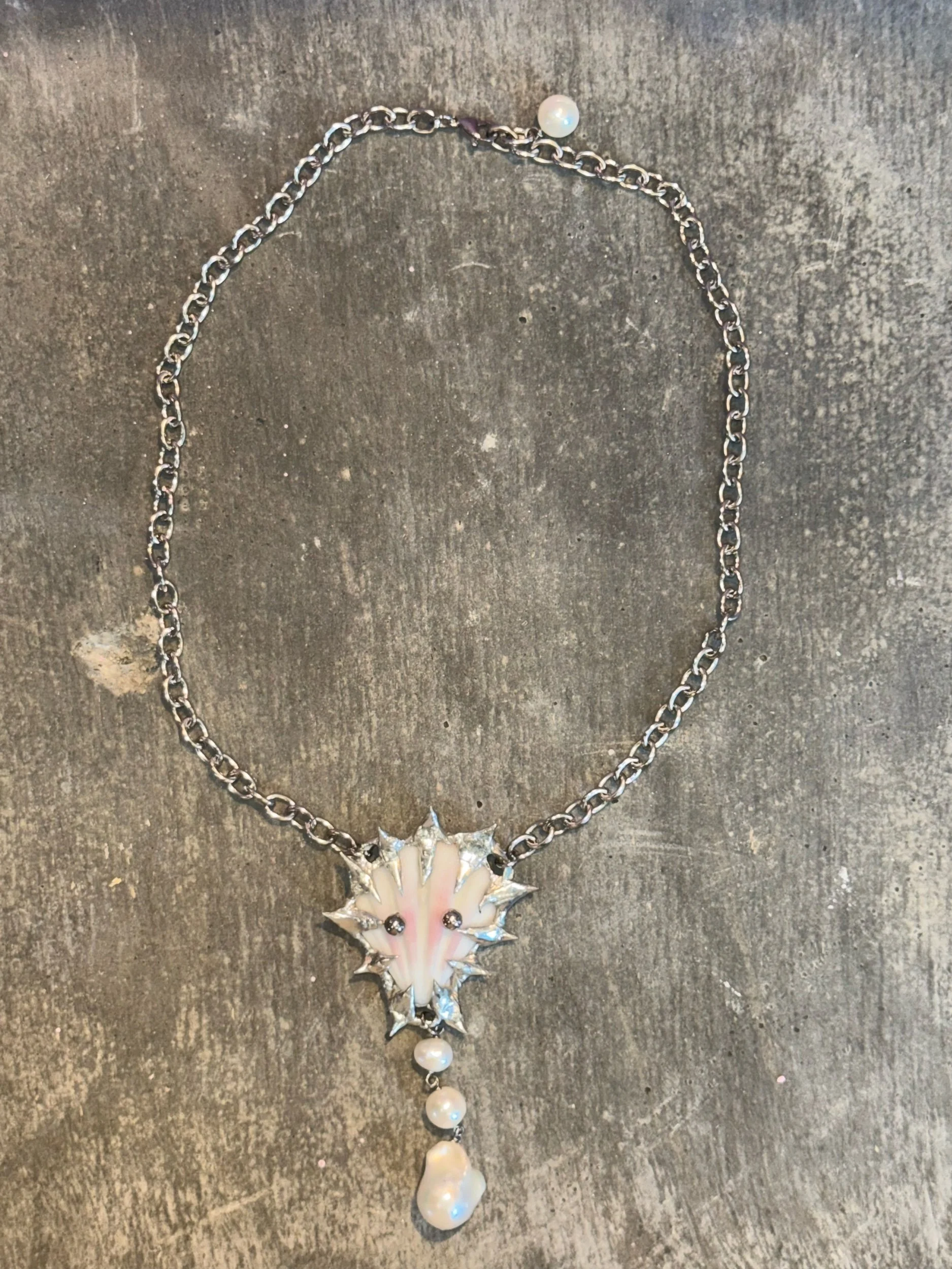 my dearest world Pink Scallop 1 of 1 Baroque Chain Necklace