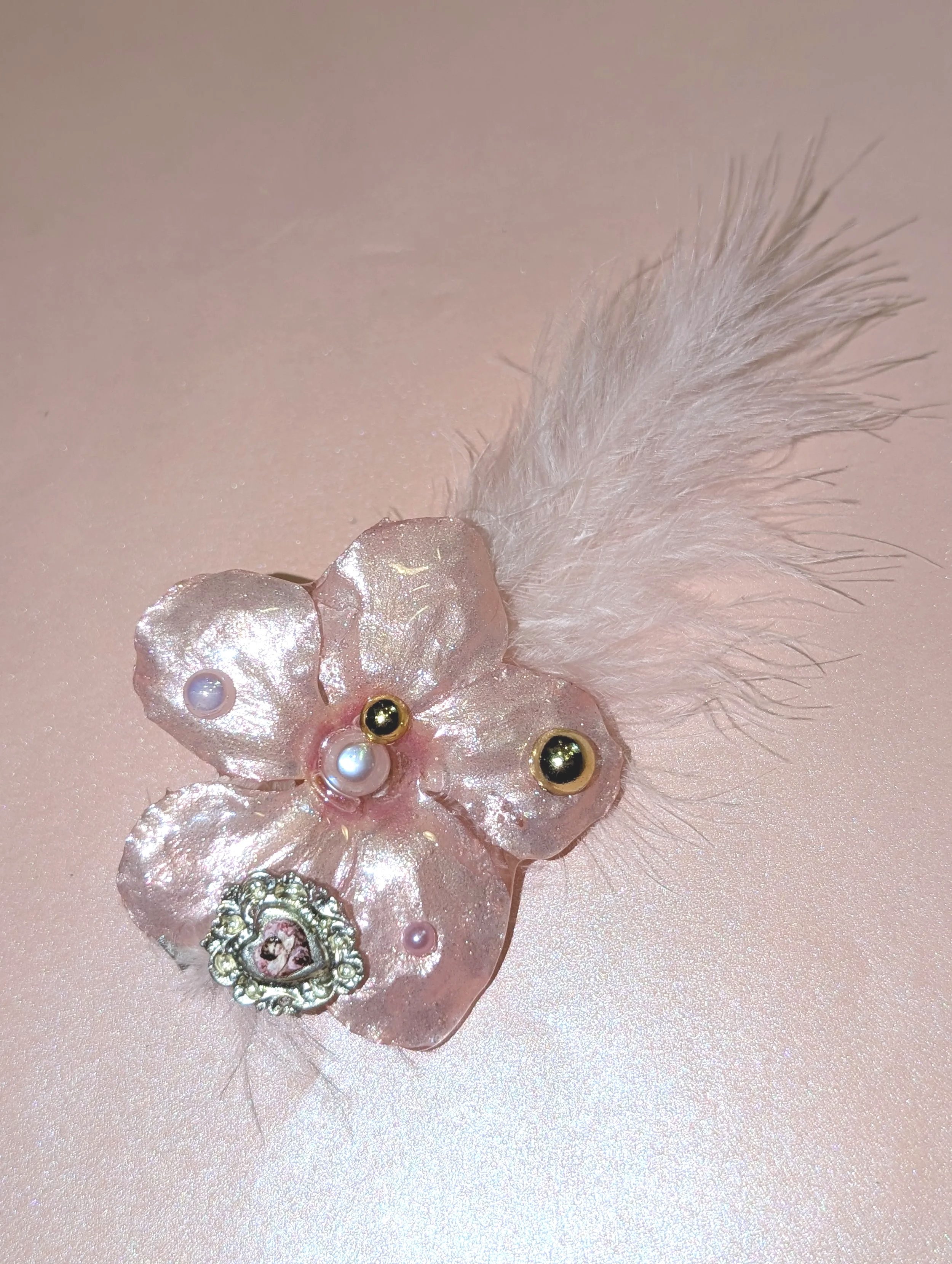 Dolly Dear Boutique Bubblegum hair clip