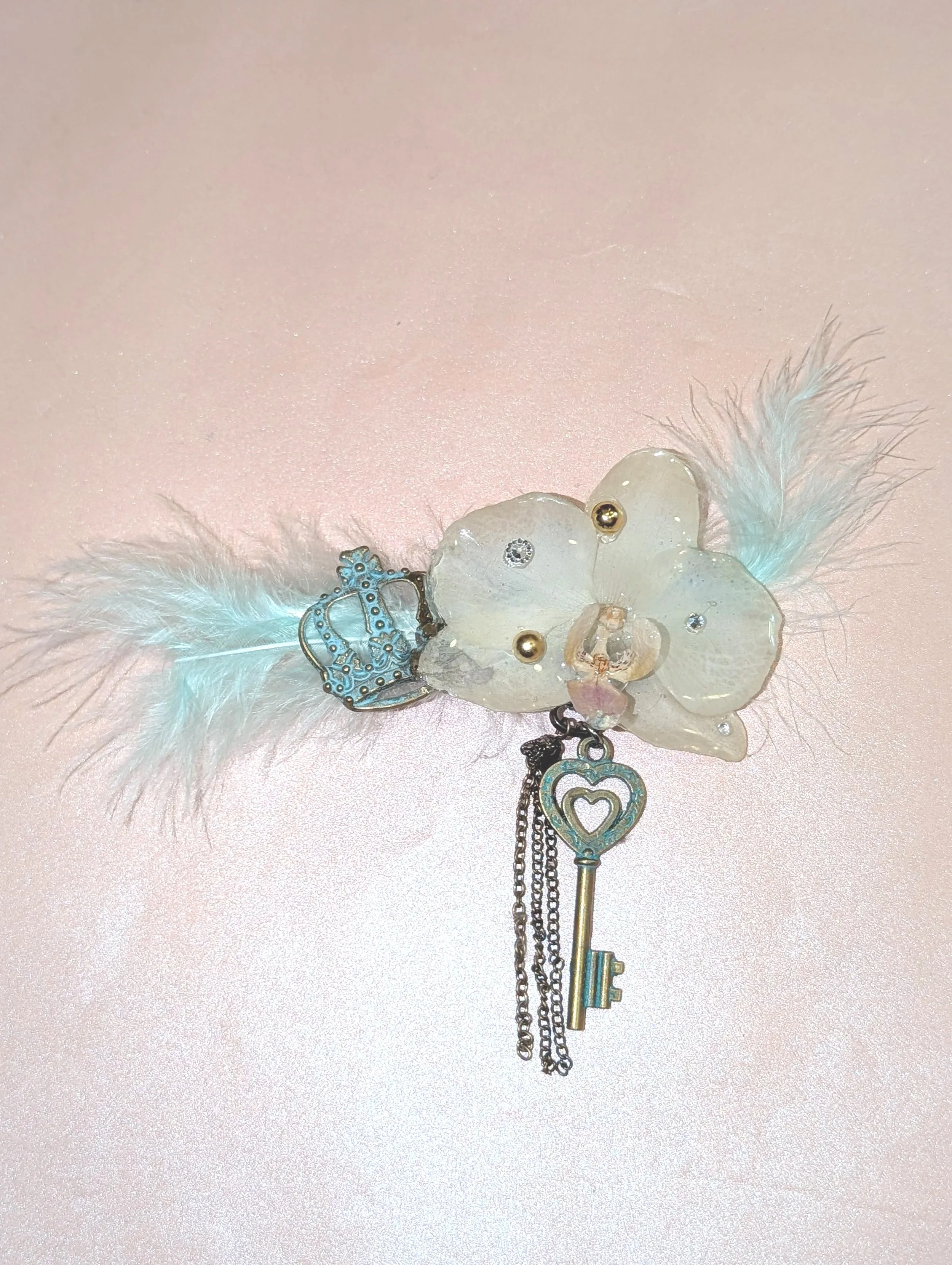 Dolly Dear Boutique Mint Princess Key hair clip