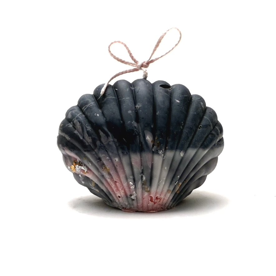 lily jade Venus Shell Candle