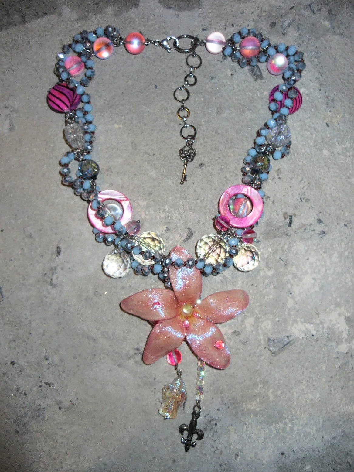 dolly dear boutique Brisa necklace