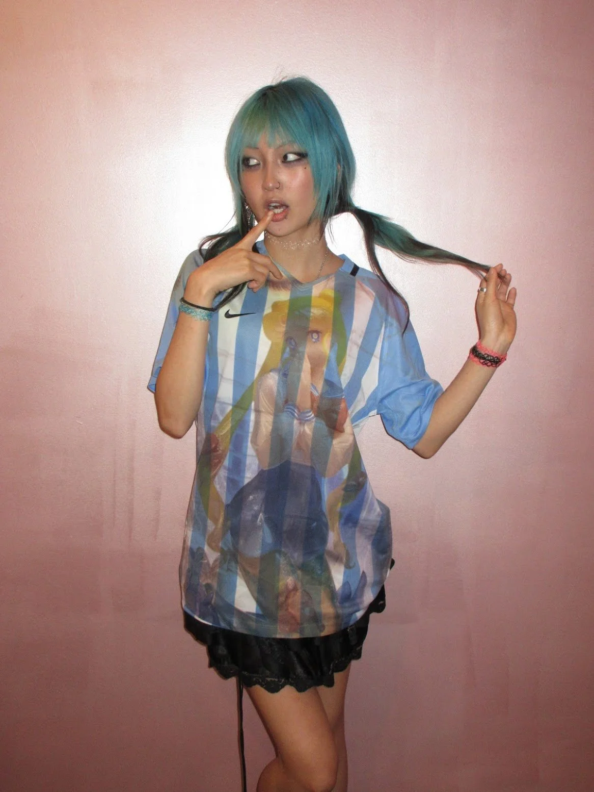 lateagainstudios praying striped sailor moon