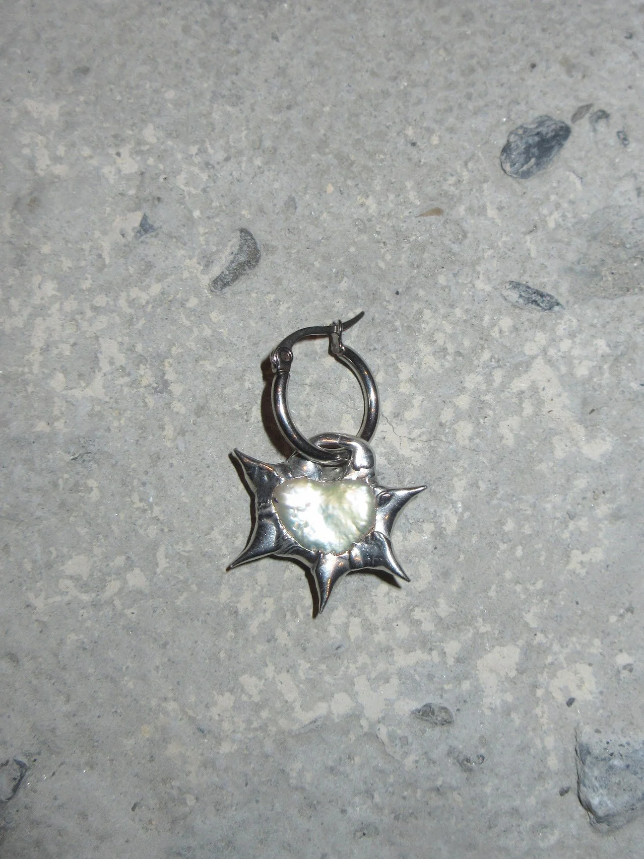 my dearest world Large Spikey Pearl Heart Earring Pair