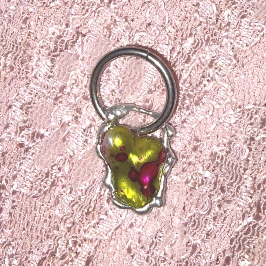 grimm's eden Pea Pod Earring