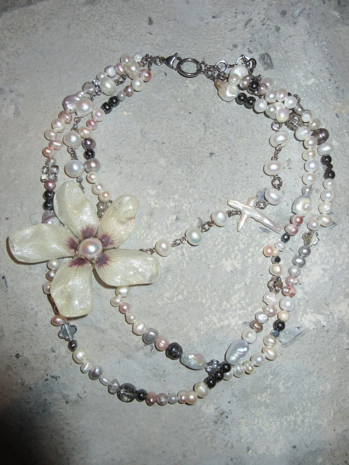 dolly dear boutique Estella necklace