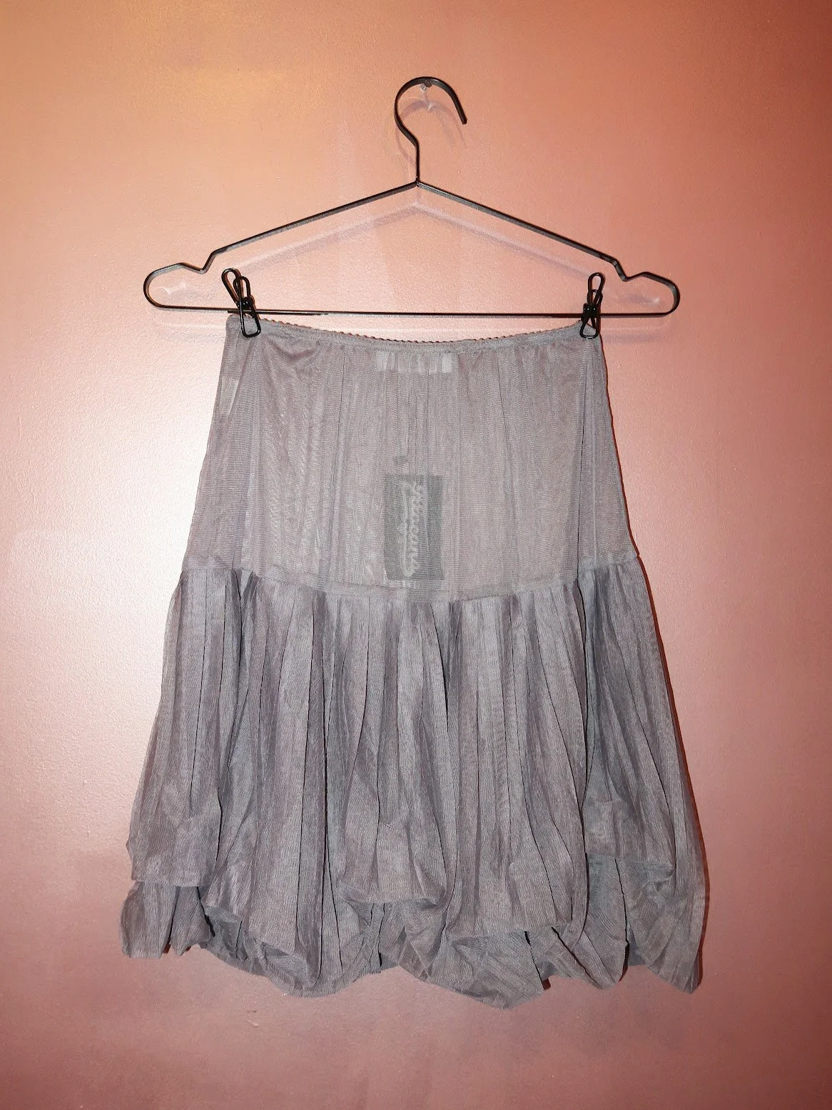 illocana Deca stone grey mesh balloon skirt