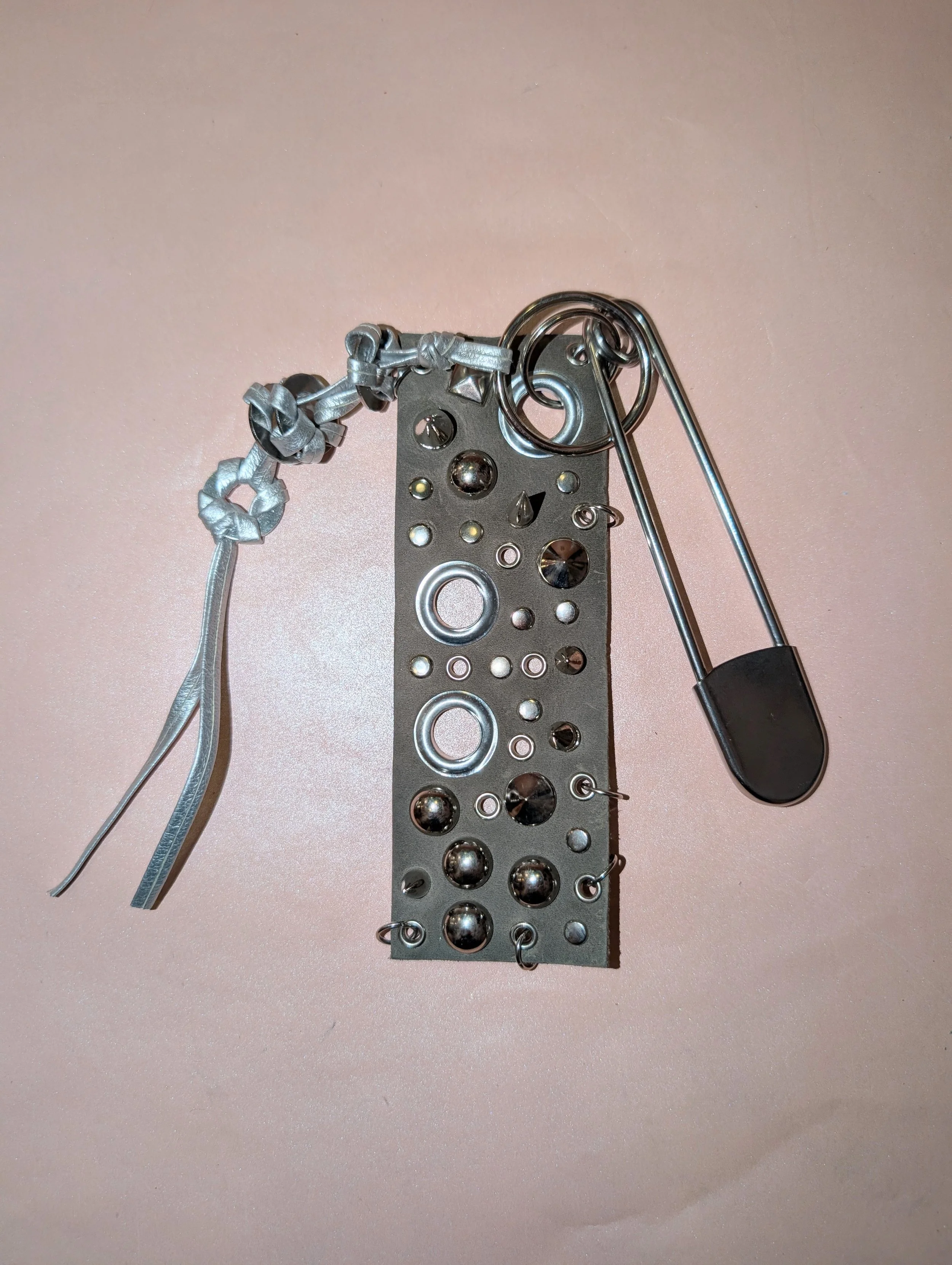copper lace olive spike and stud double keychain