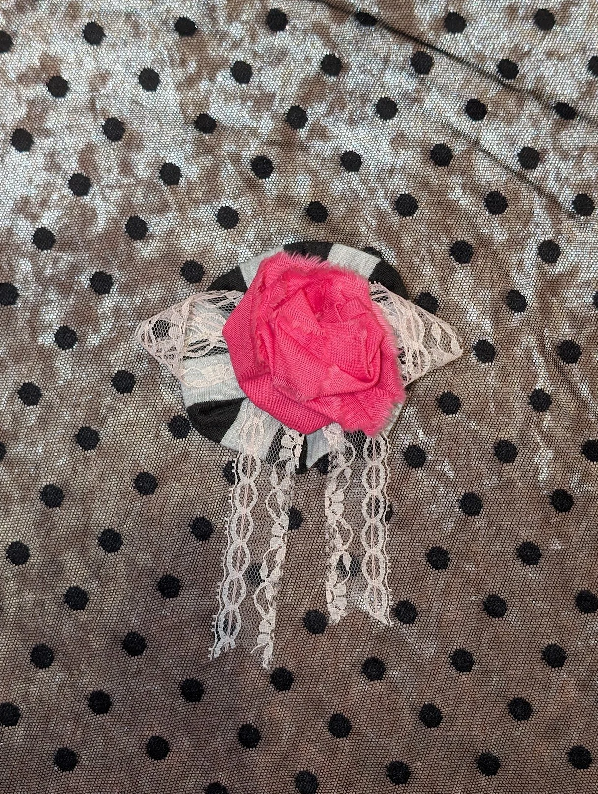 Megan Yama Mini Rosette - Punk Rose