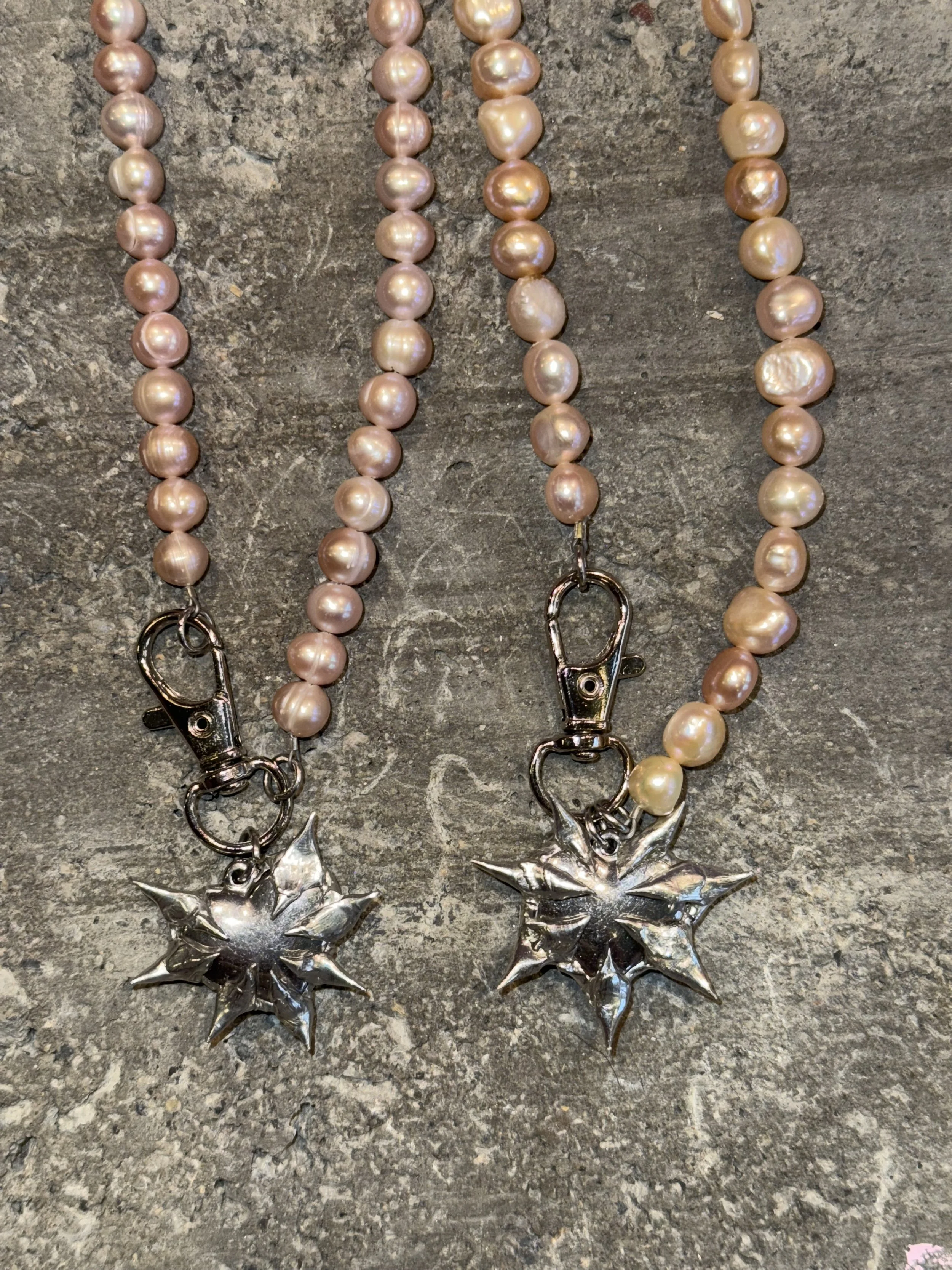 my dearest world Spikey Heart Pink Pearl Necklace