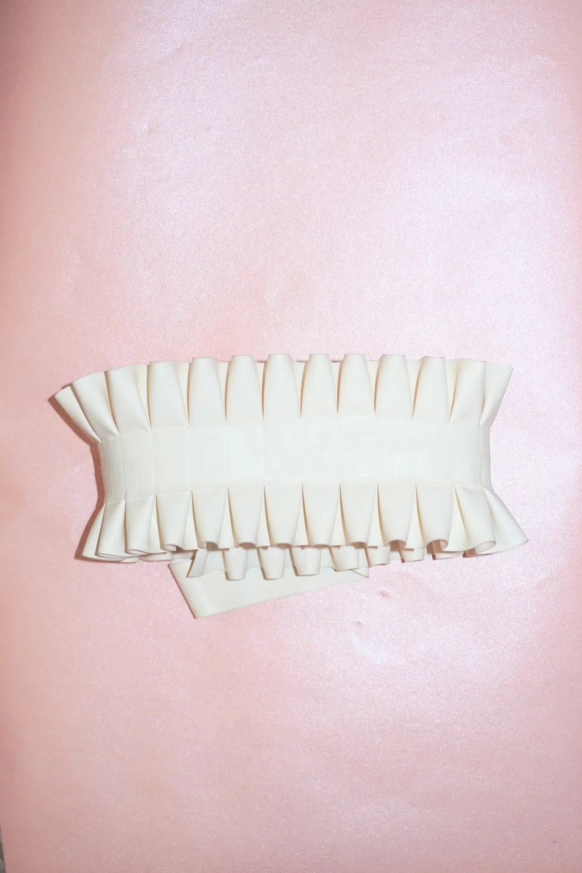 finley's house white frill collar