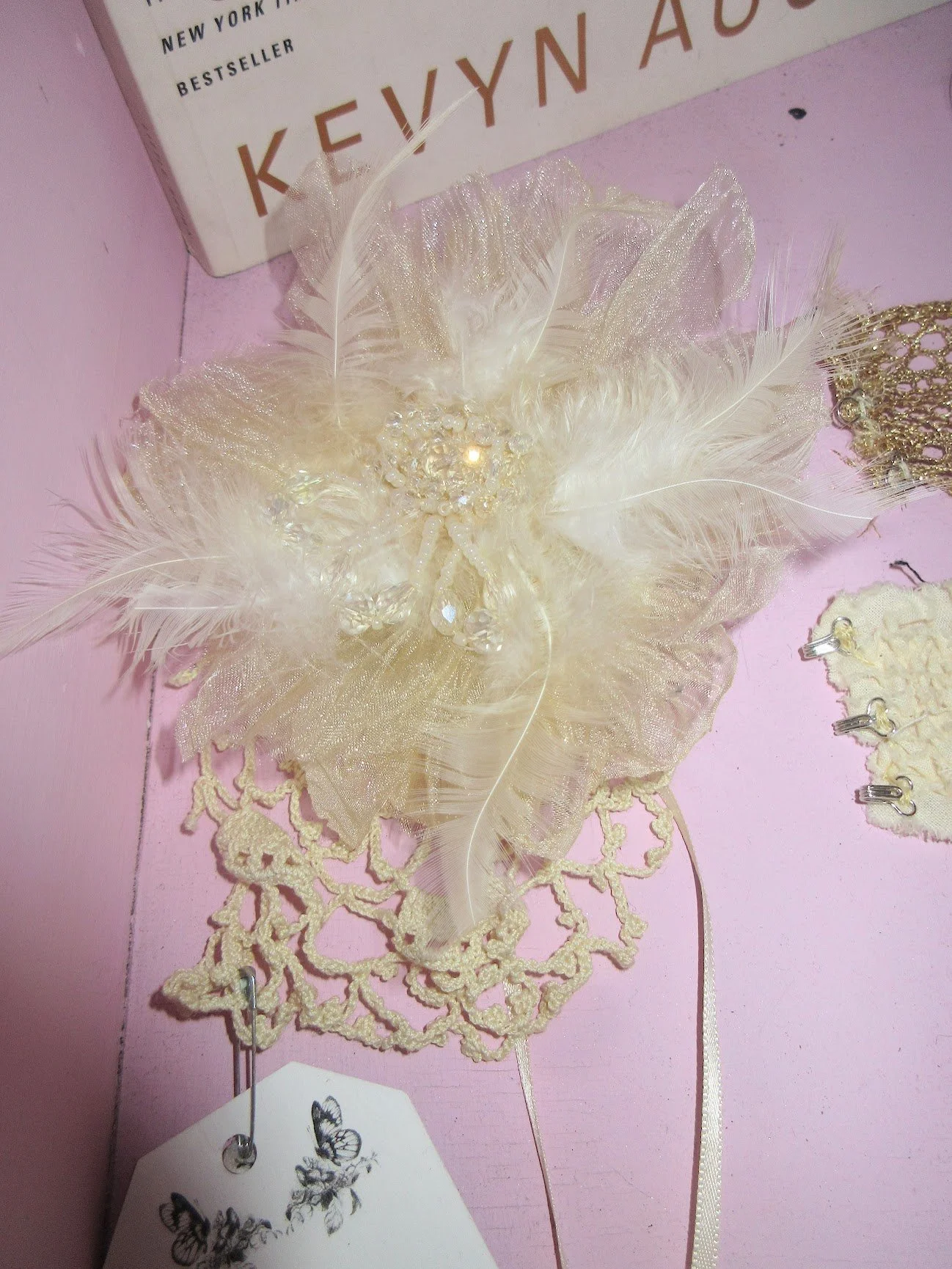 *sylphwear beige flower clip