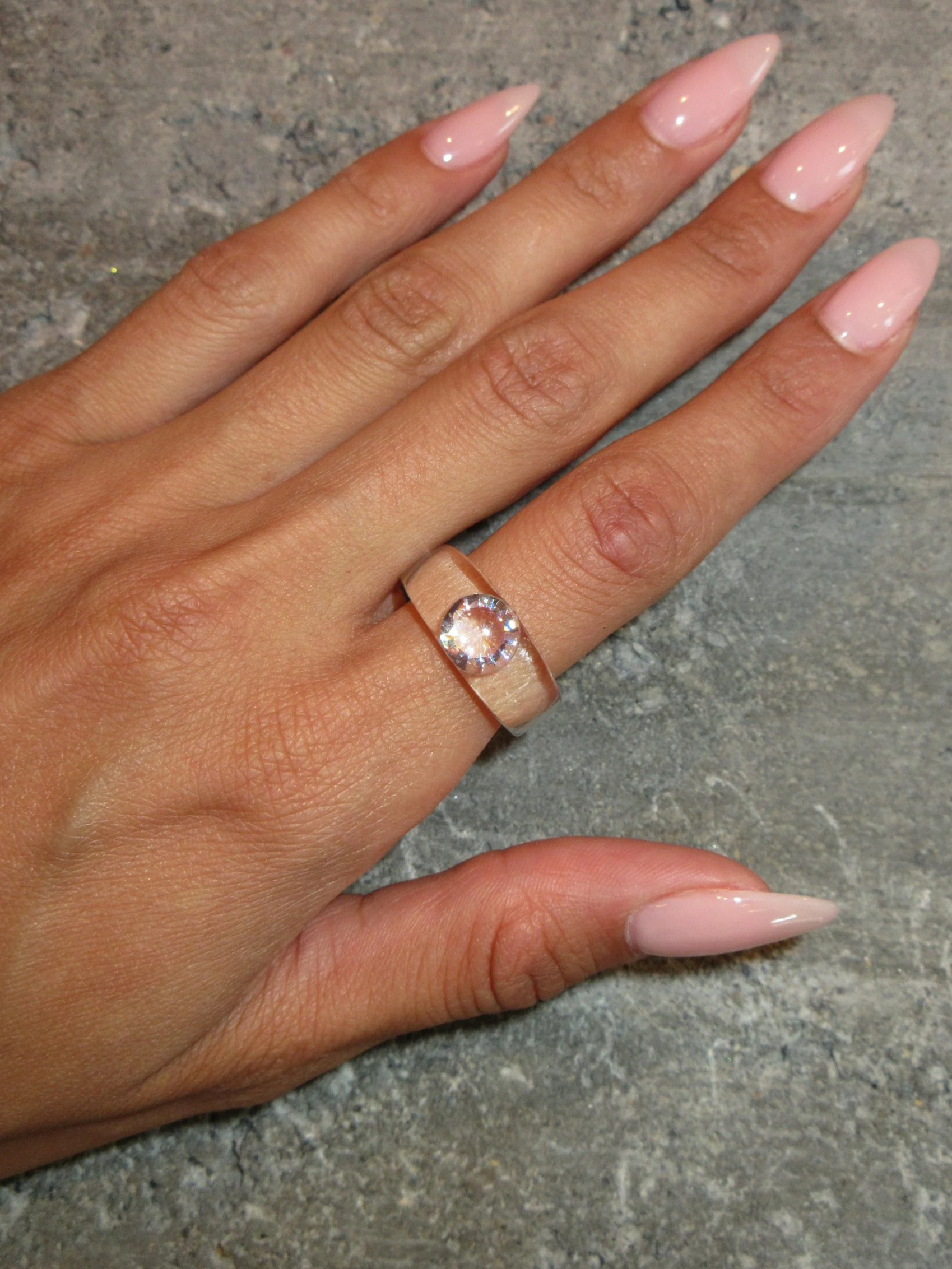 ca22 Diamante Resin Ring
