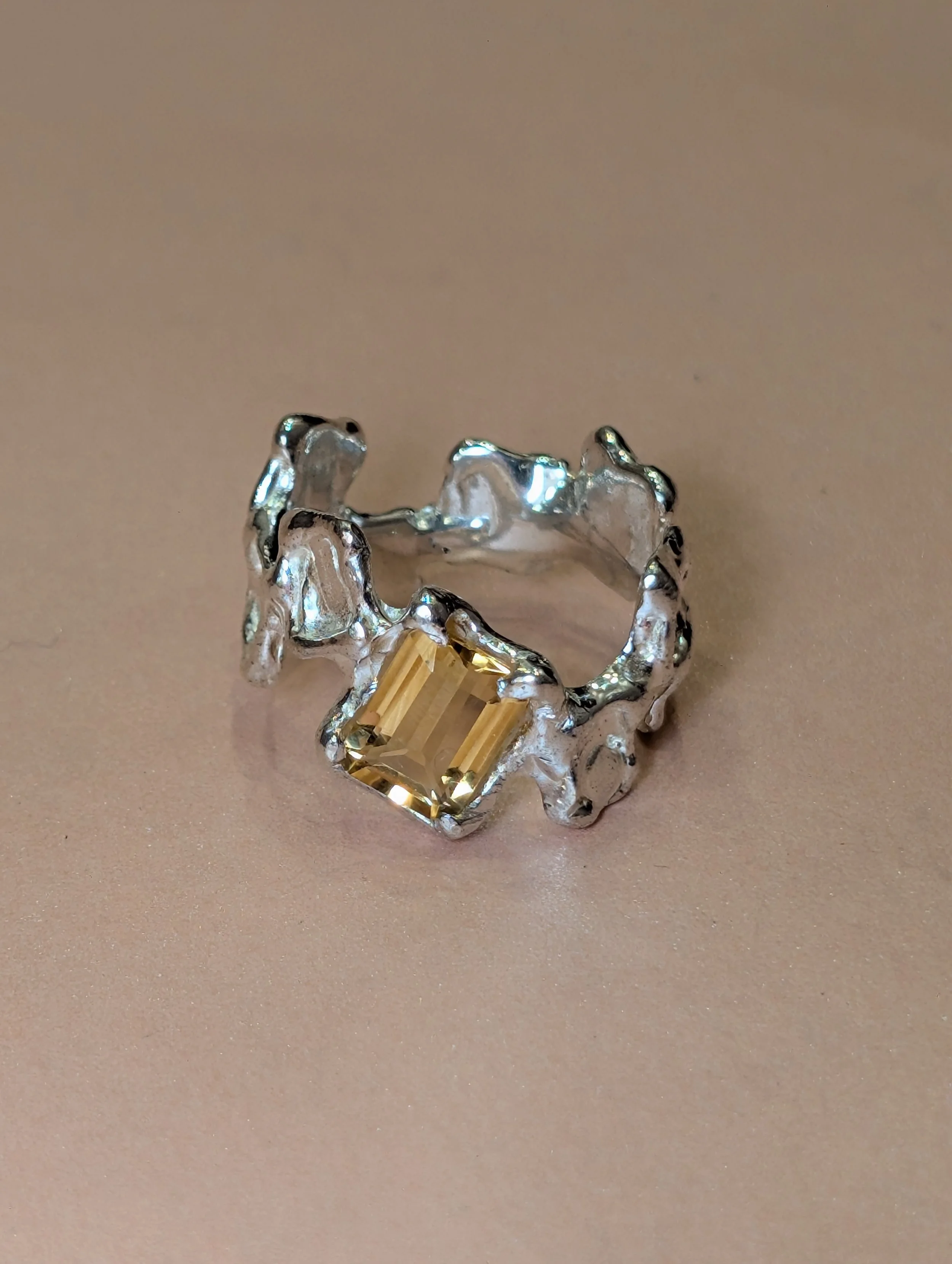 amemori emerald cut ring (citrine)