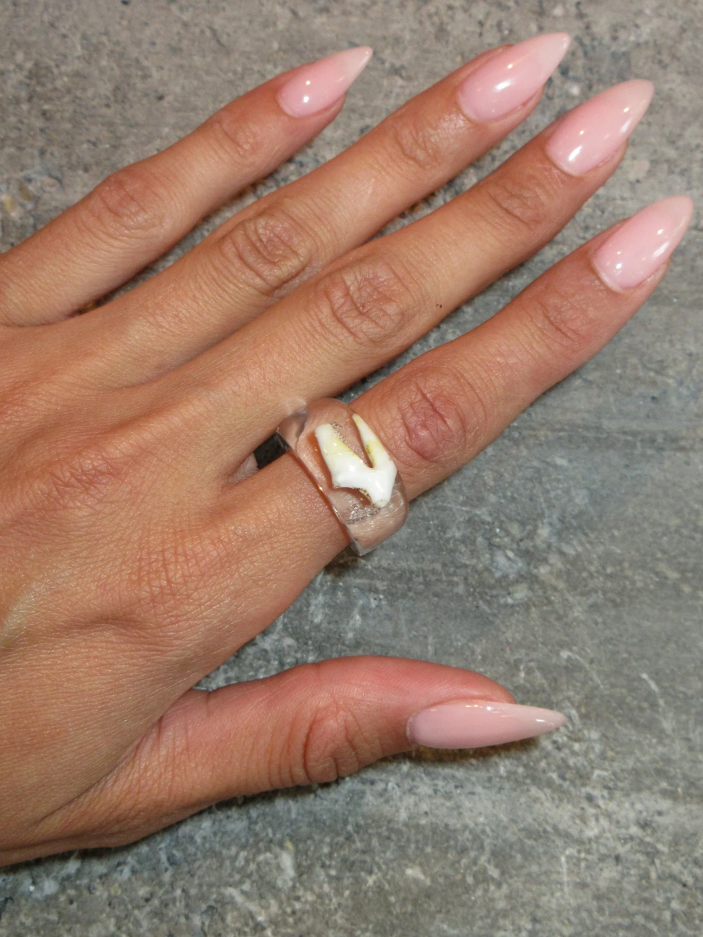 ca22 Dientecito Resin Ring