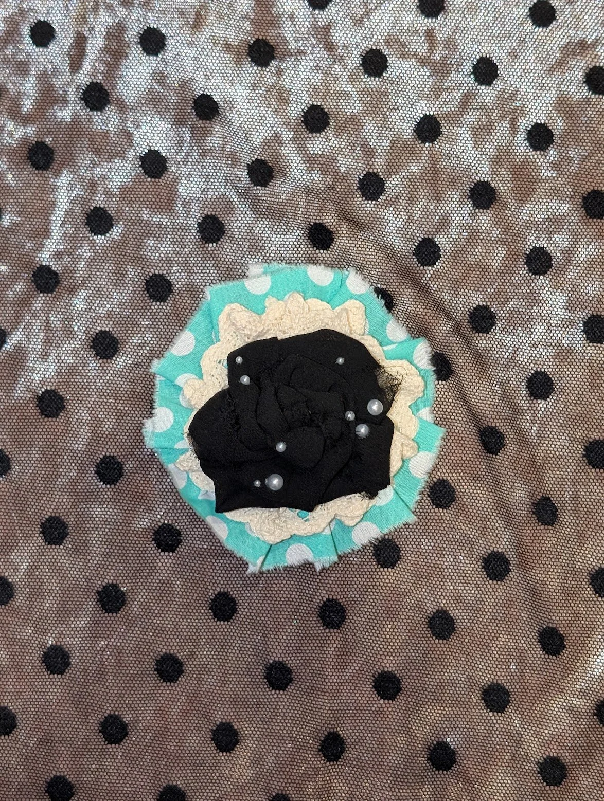 Megan Yama Mini Rosette - Black Pearl