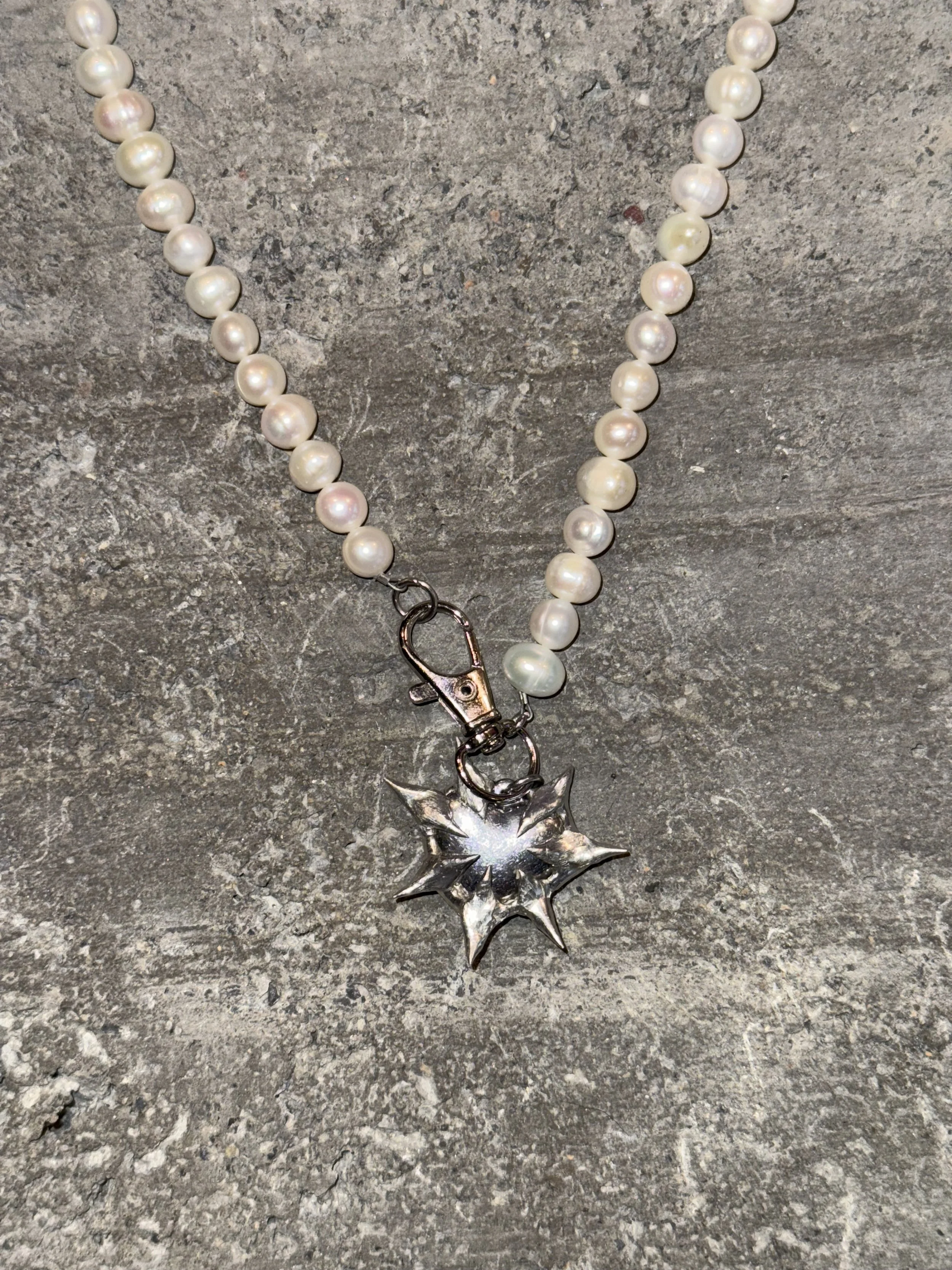 my dearest world Spikey Heart White Pearl Necklace