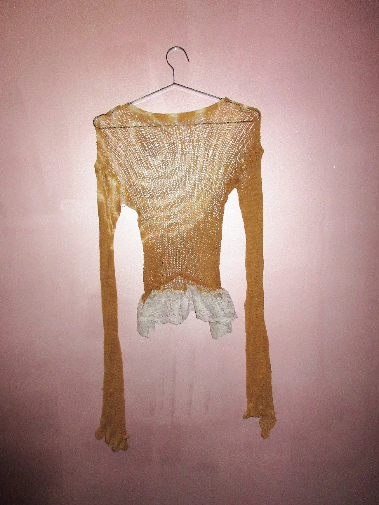 saint leeb Turmeric Swirl blouse w. Trim