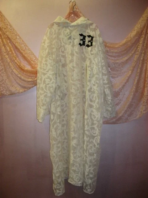 3r white lace cloak